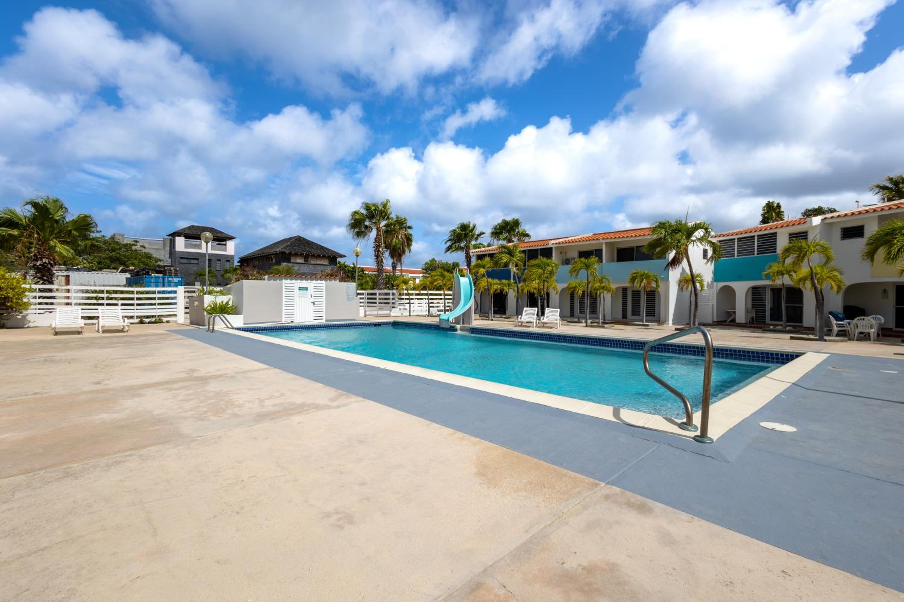 Lighthouse Beach Resort with Ocean View