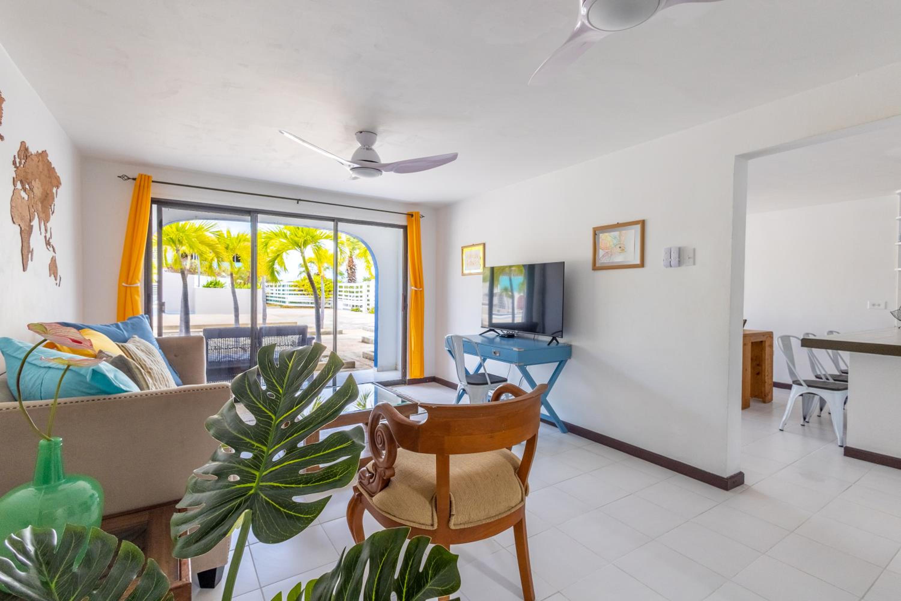 Lighthouse Beach Resort with Ocean View