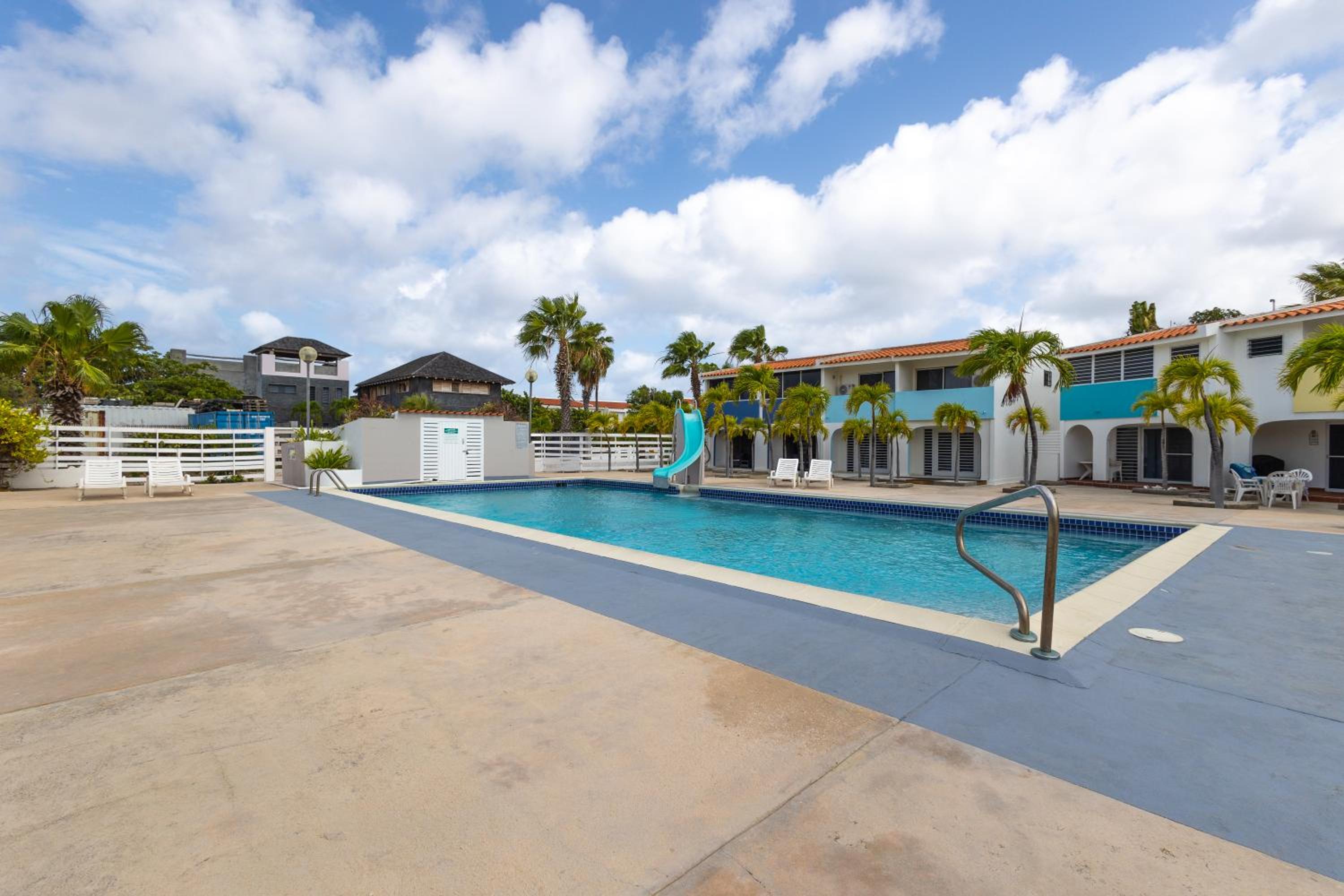 Lighthouse Beach Resort with Ocean View