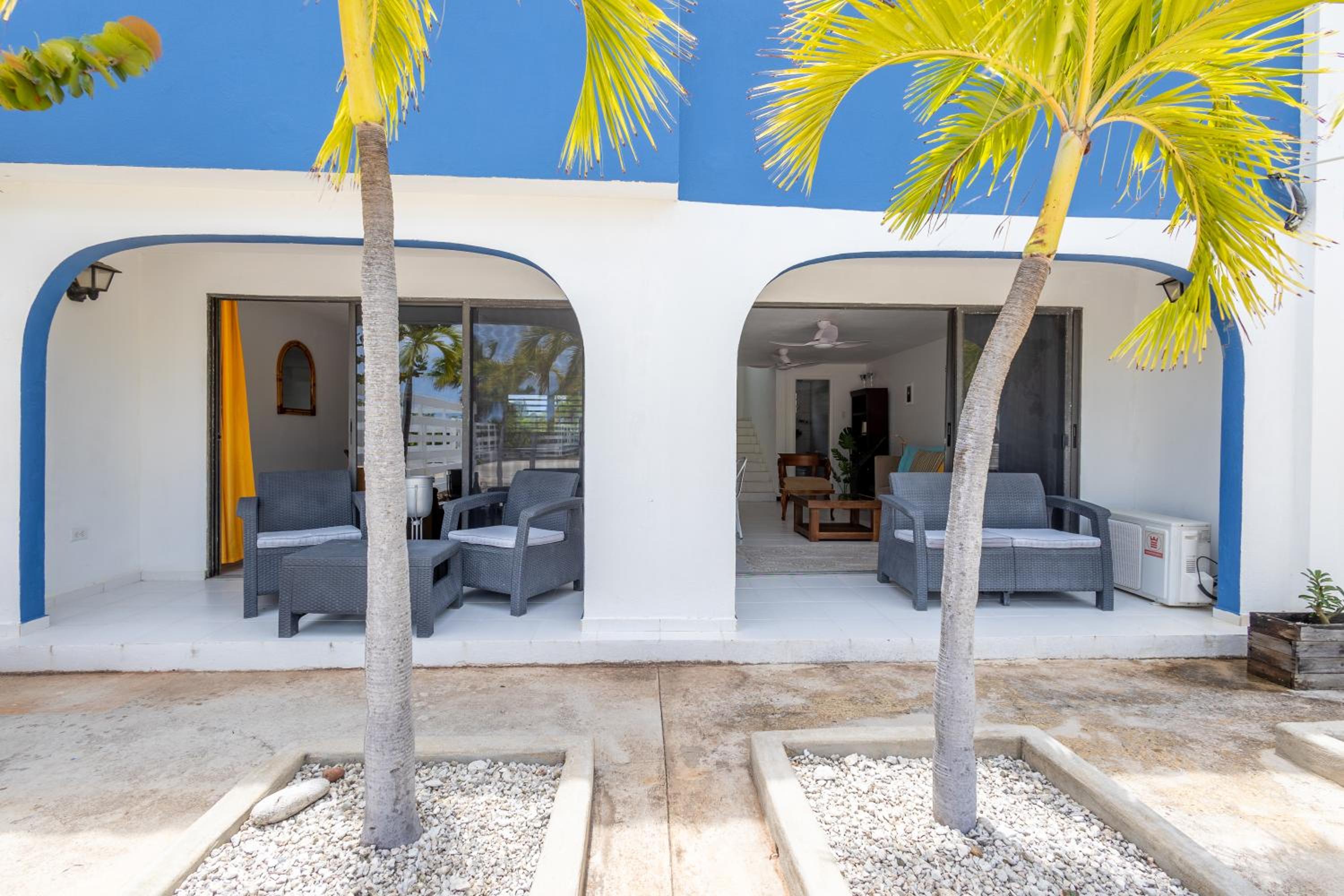 Lighthouse Beach Resort with Ocean View