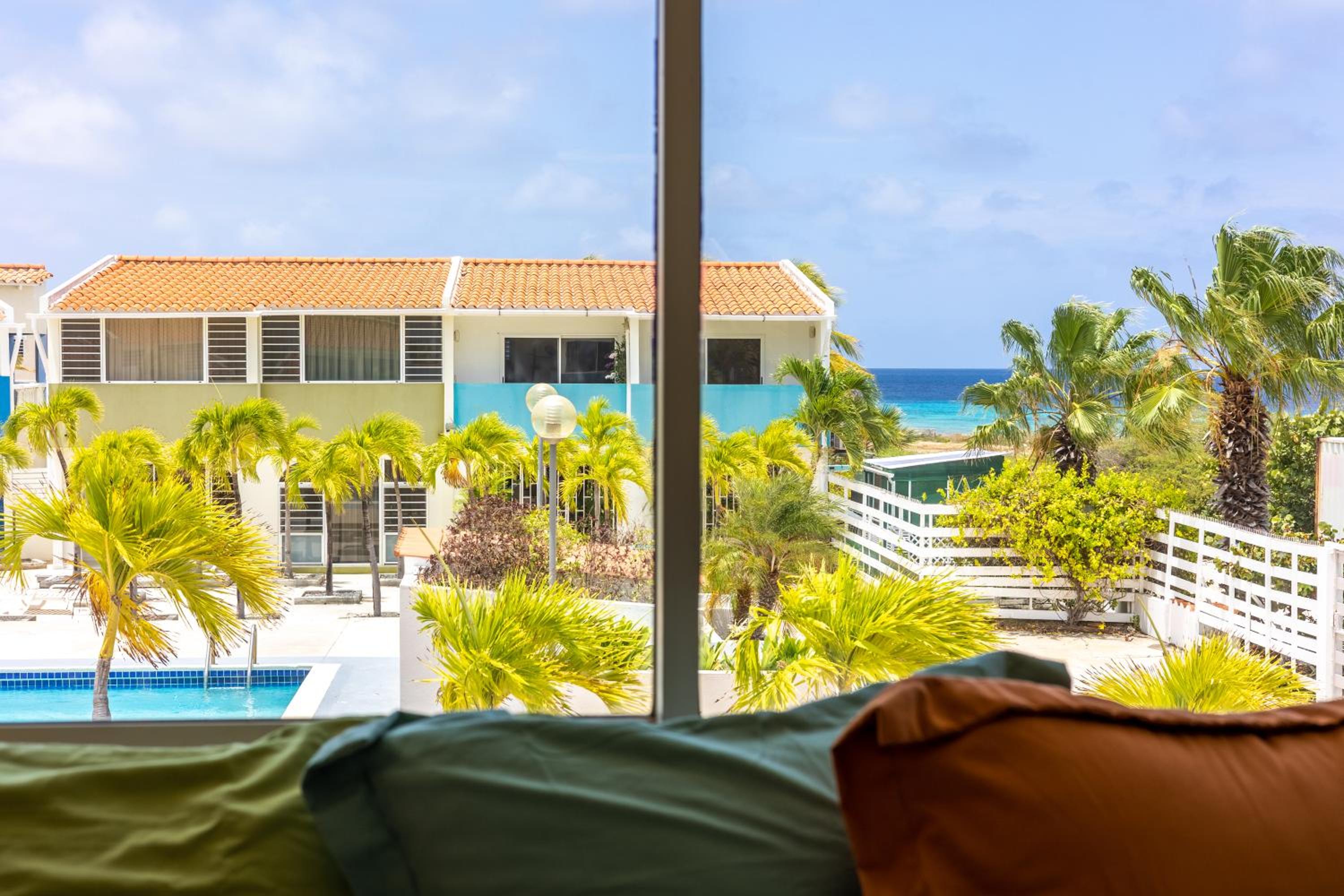 Lighthouse Beach Resort with Ocean View