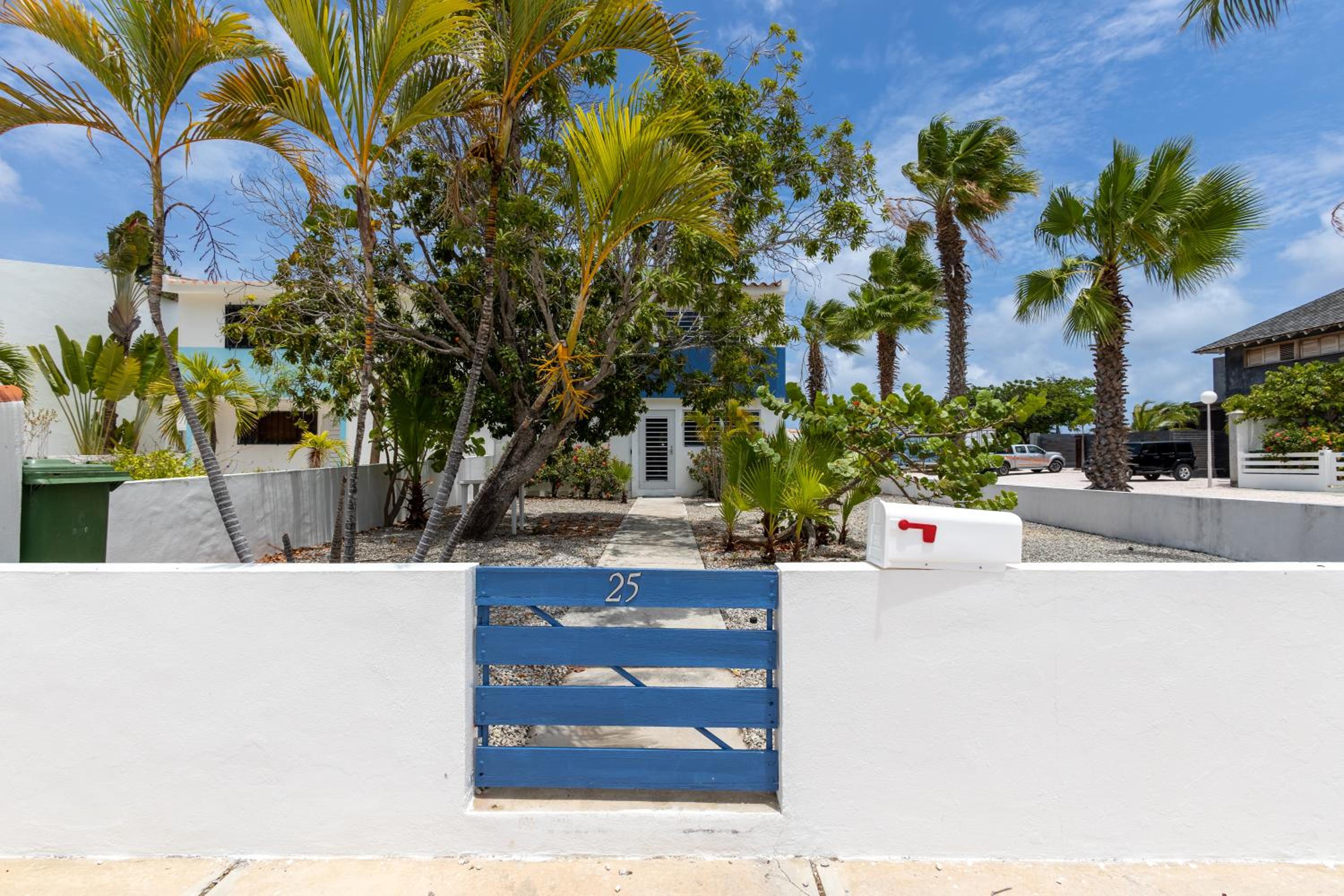 Lighthouse Beach Resort with Ocean View