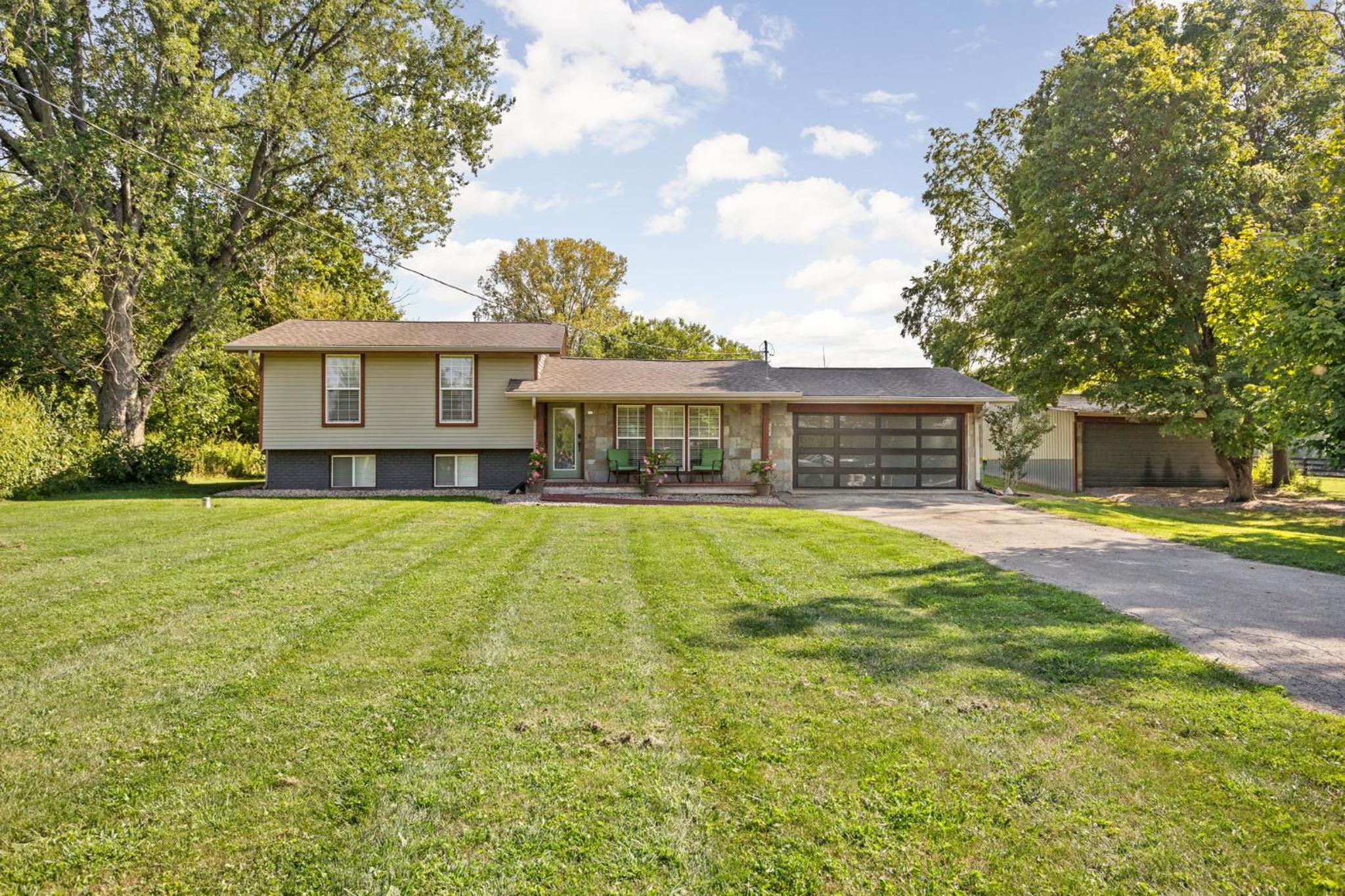 Sleeps 10, Indoor and Outdoor Theaters, Batting Cage, & Games! view 4