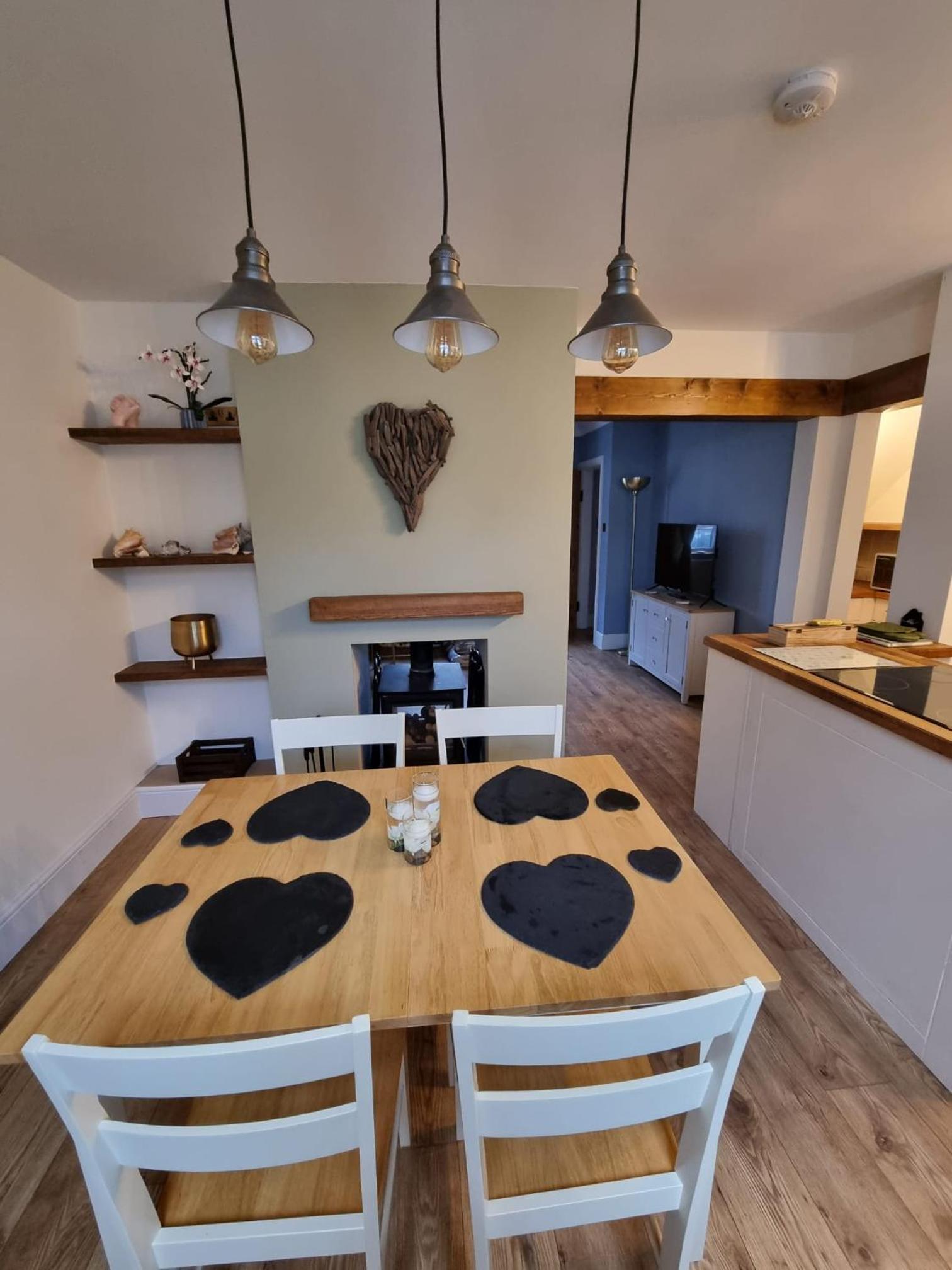 One Jubilee Cottages