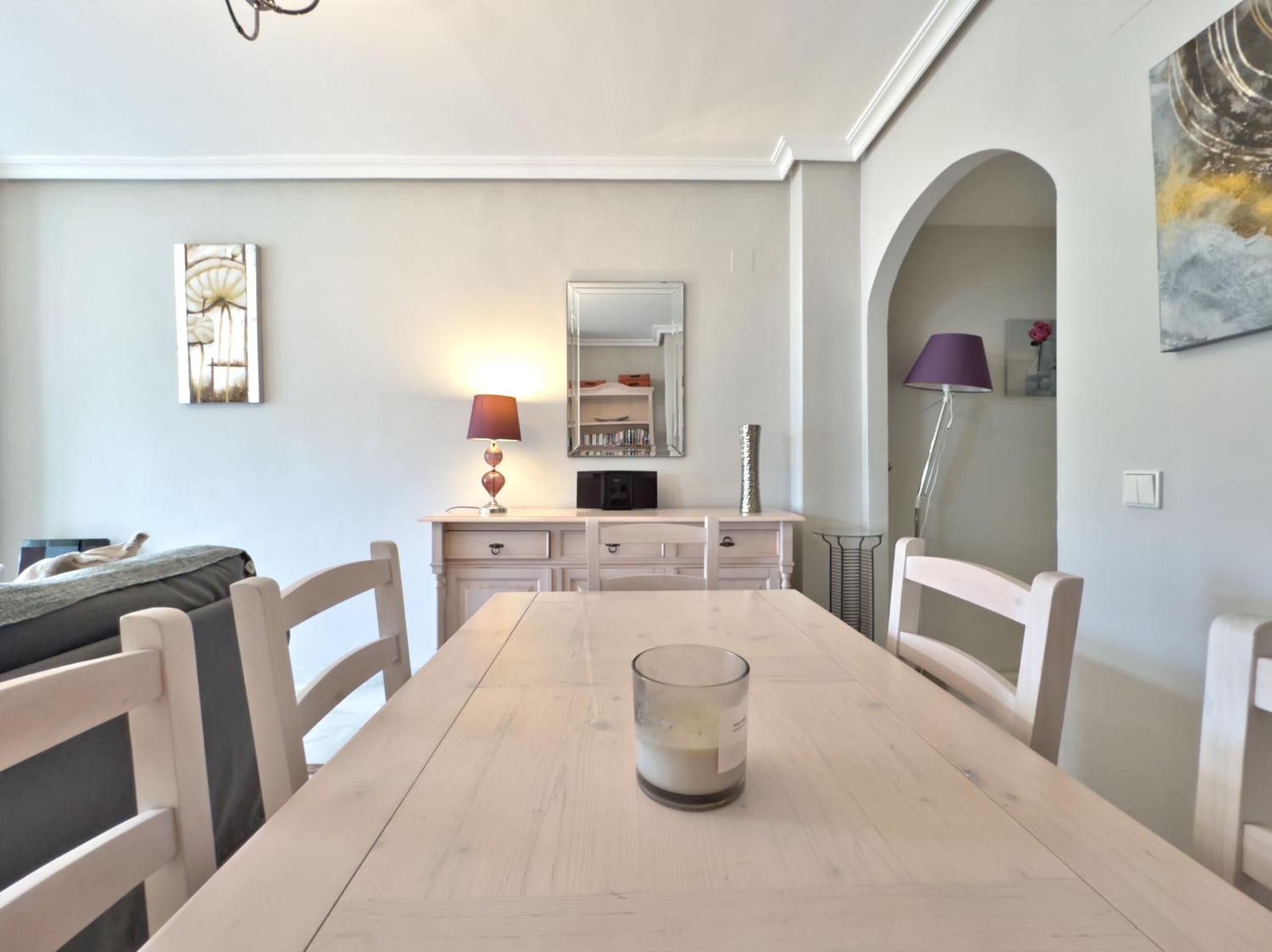Moderno Apartamento Vacacional cerca de Puerto Banús-Playa