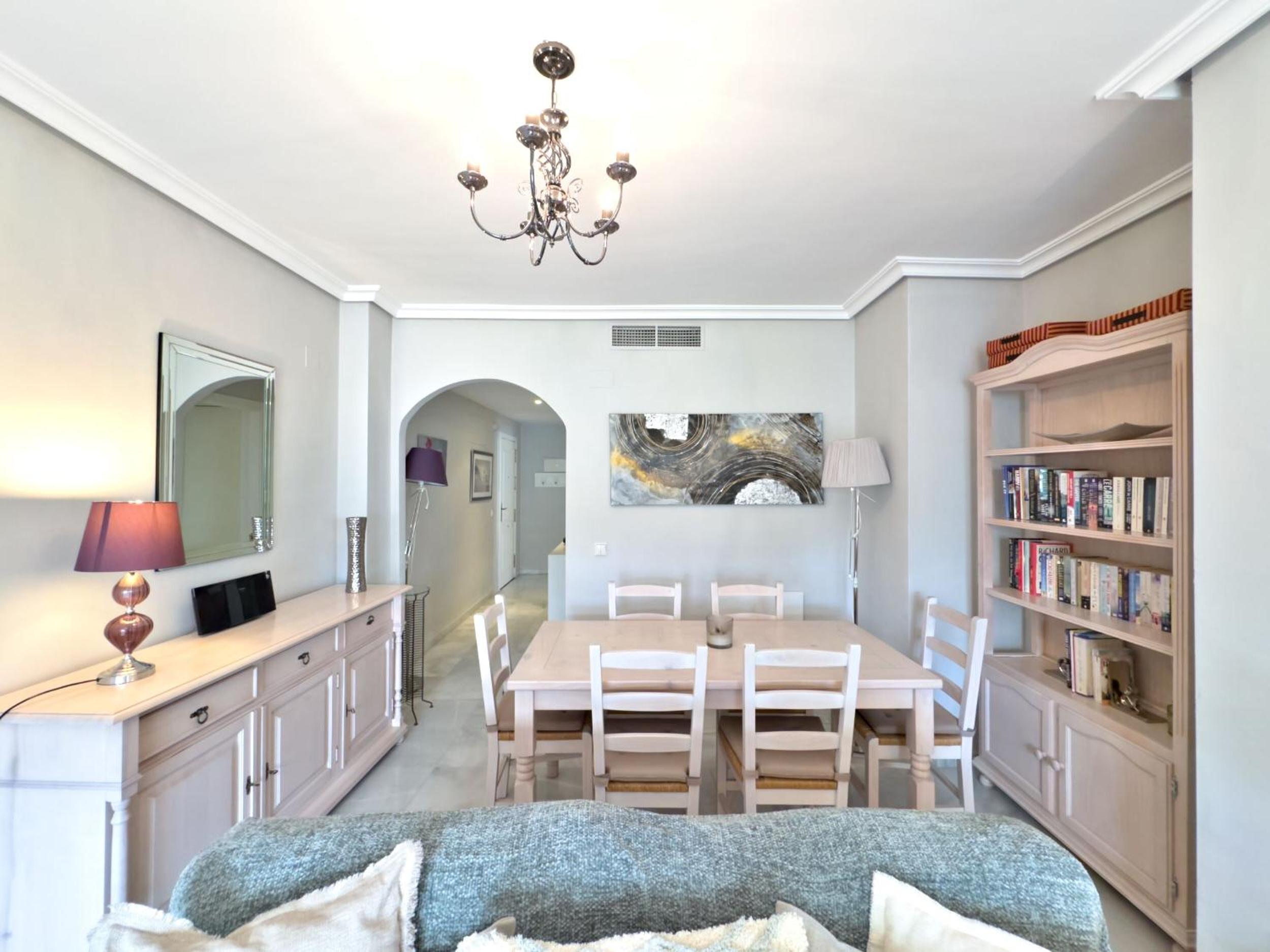 Moderno Apartamento Vacacional cerca de Puerto Banús-Playa