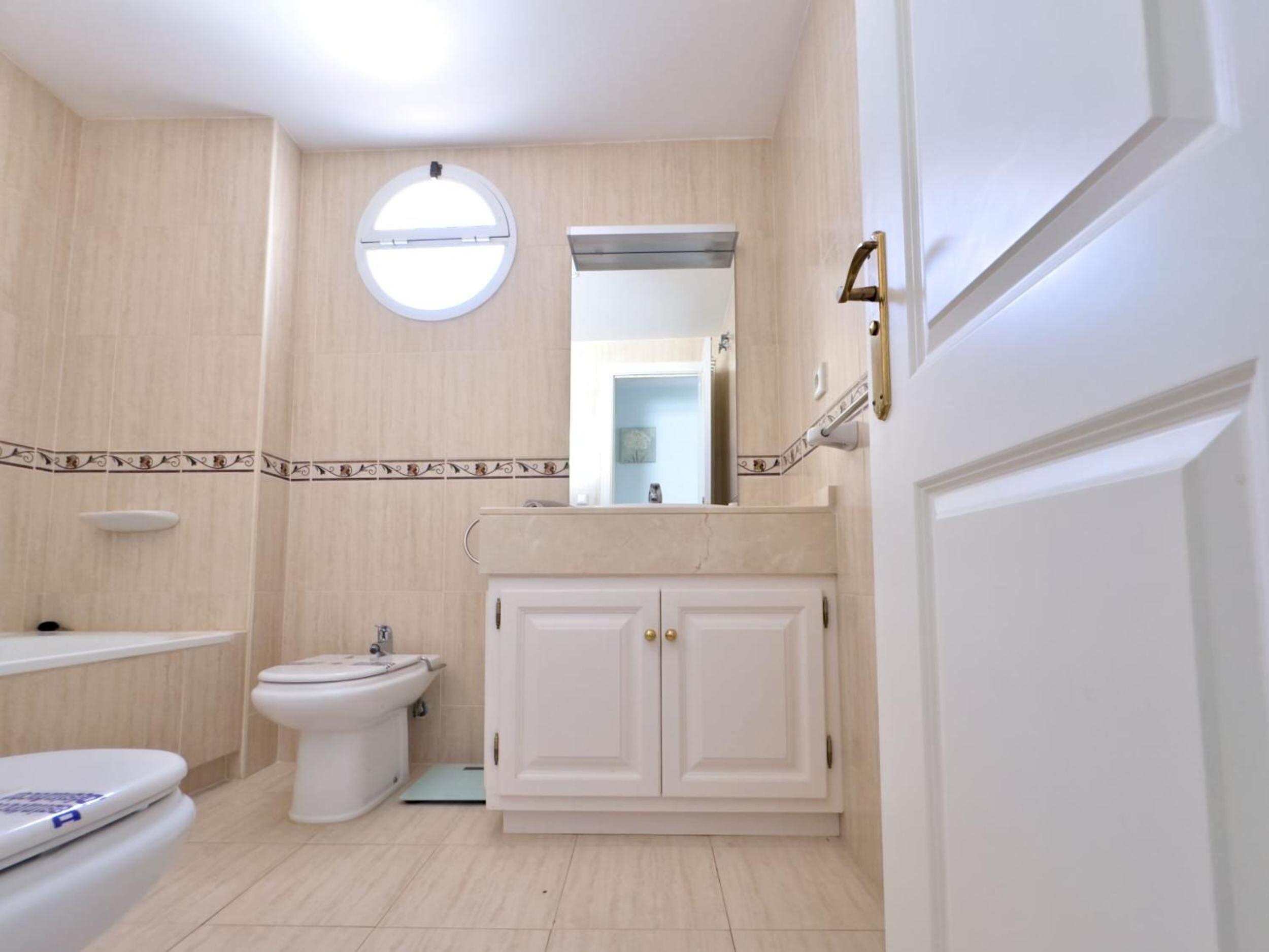 Moderno Apartamento Vacacional cerca de Puerto Banús-Playa