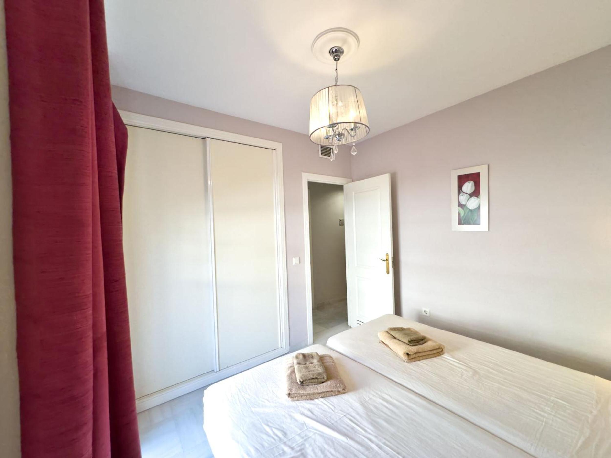 Moderno Apartamento Vacacional cerca de Puerto Banús-Playa