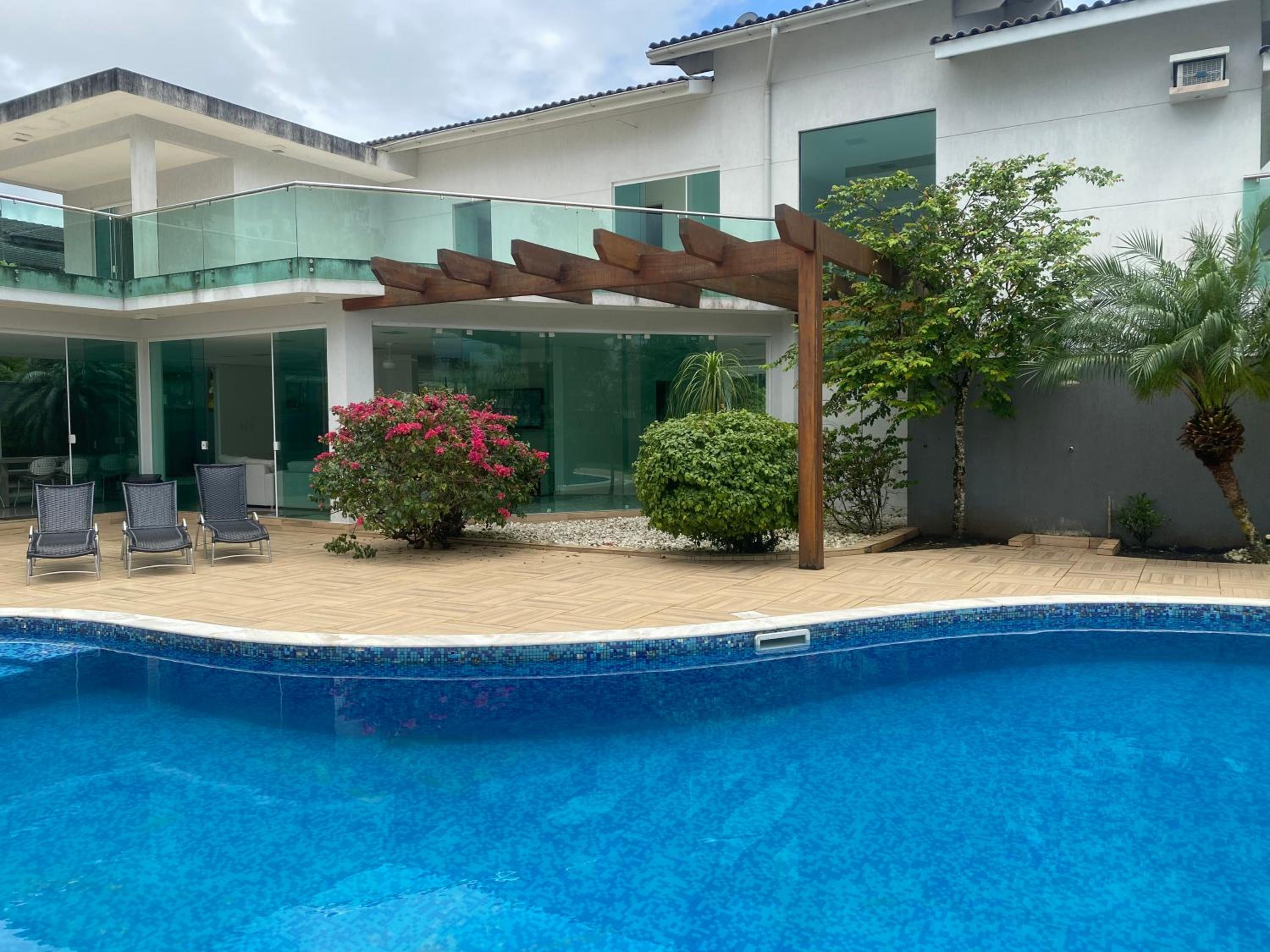 Casa de Praia em Condomínio Hanga Roa Bertioga
