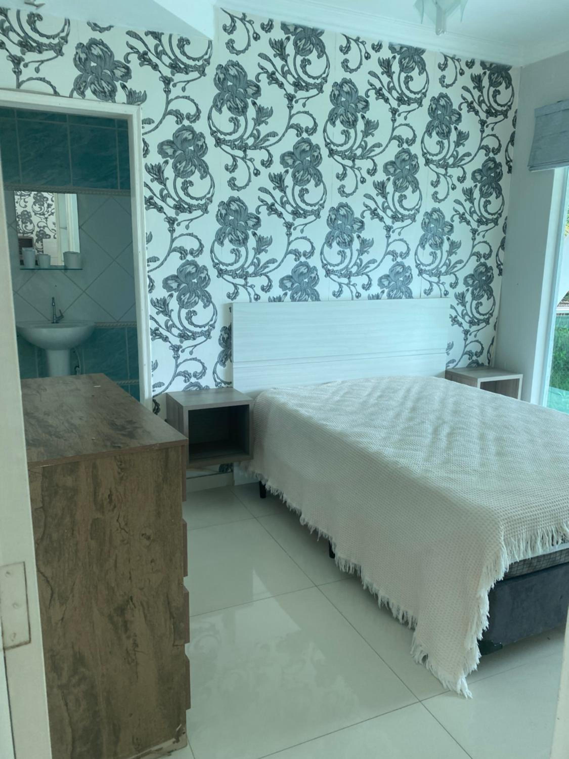 Casa de Praia em Condomínio Hanga Roa Bertioga