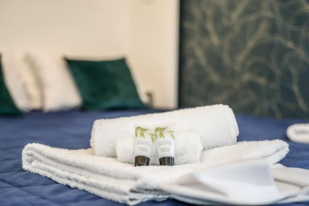 Portofino Luxury City Center - Free Parking - AC view 5