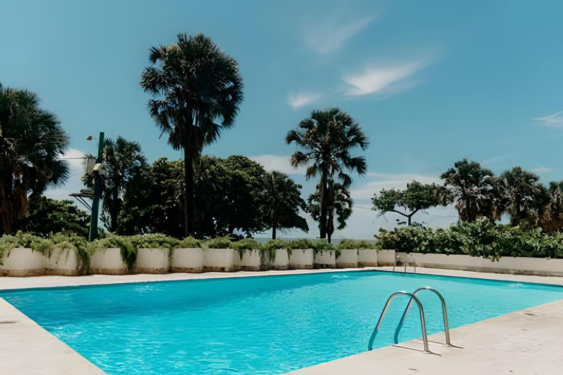 Oceanfront 3 Bedroom With Jacuzzi and Pool