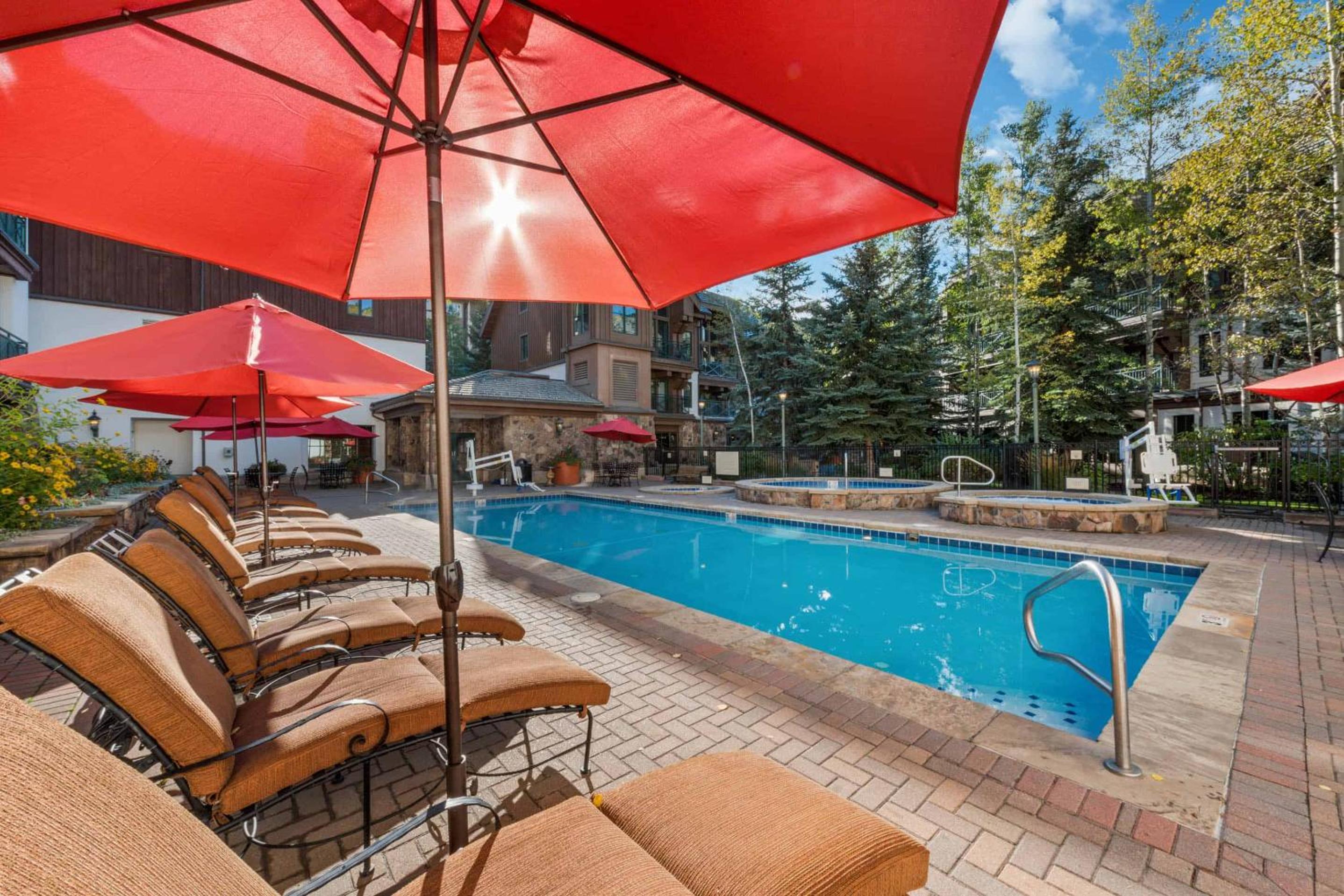 Villa Montane 216 by East West Hospitality view 3