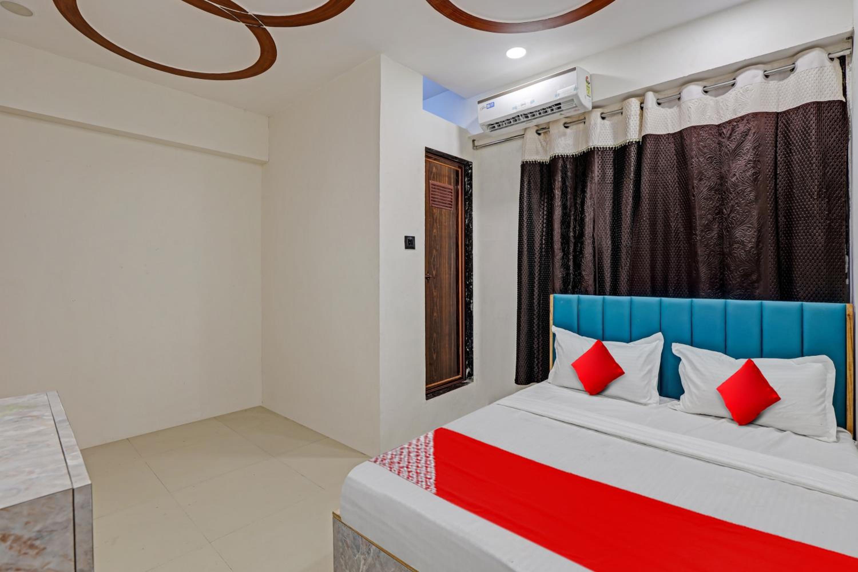 Hotel O VR Hotel view 5
