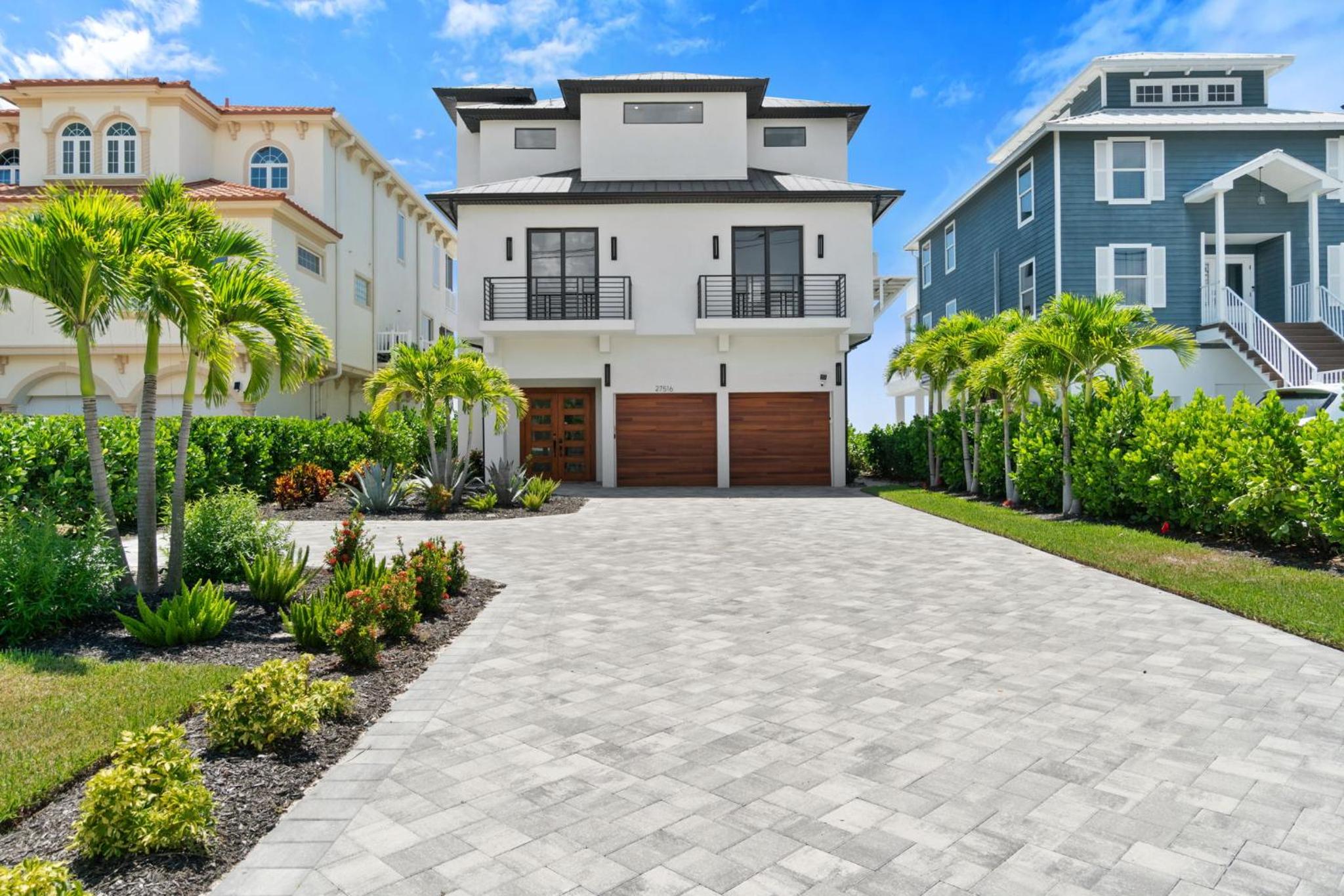 Sunset Beach, Modern, Luxury Beachfront Pool Home, Sleeps 12 view 4