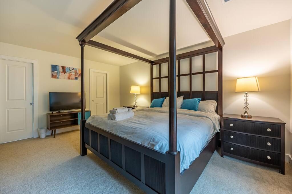 Luxurious Home Retreat with Gym Near DC