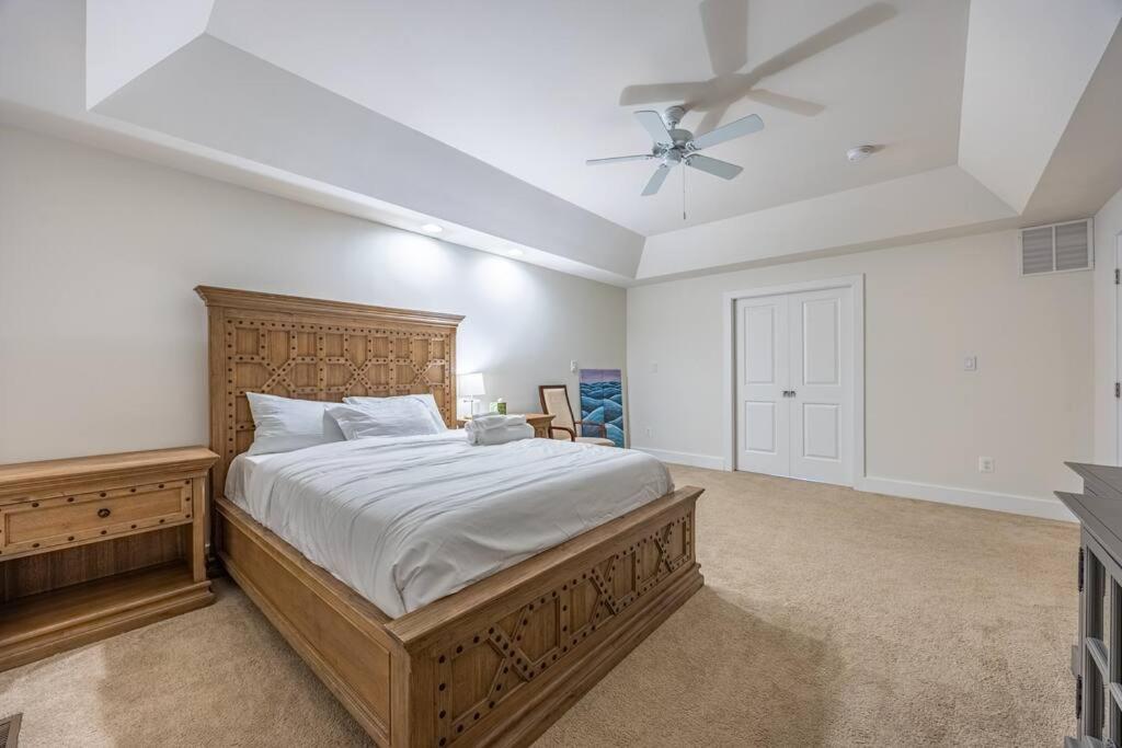 Luxurious Home Retreat with Gym Near DC