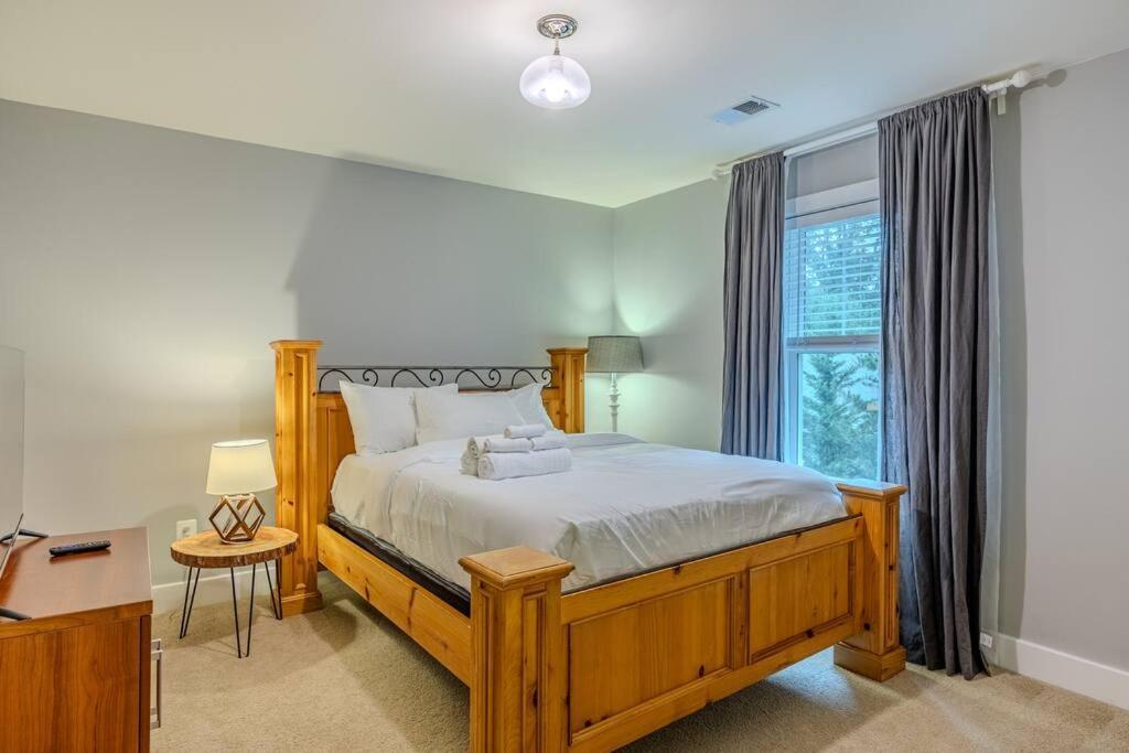 Luxurious Home Retreat with Gym Near DC