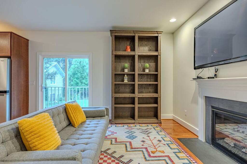Luxurious Home Retreat with Gym Near DC