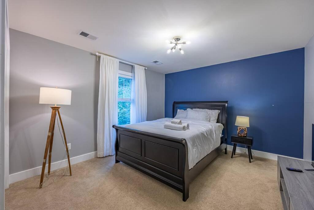 Luxurious Home Retreat with Gym Near DC