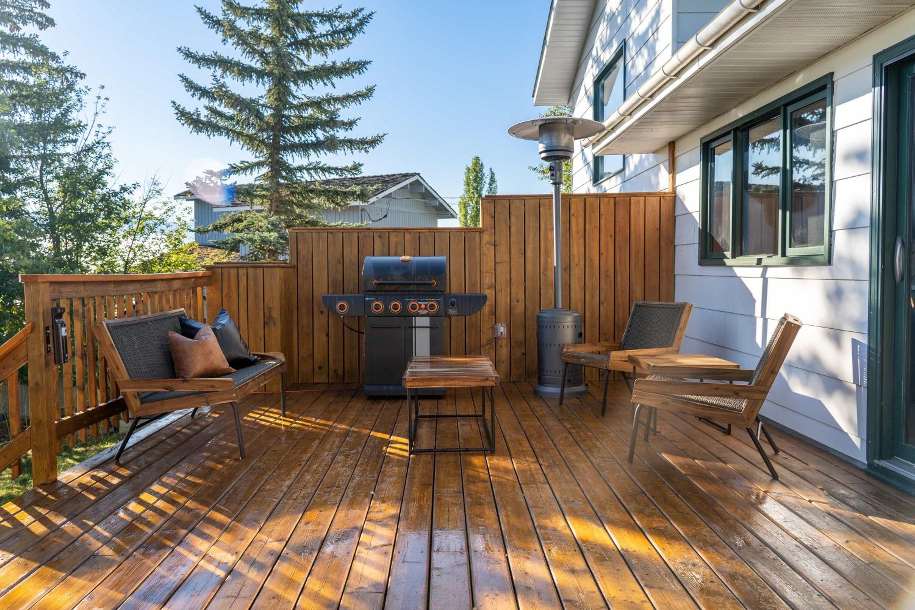 The Aura I Lake View I Hot Tub I Sleeps 27 Guests