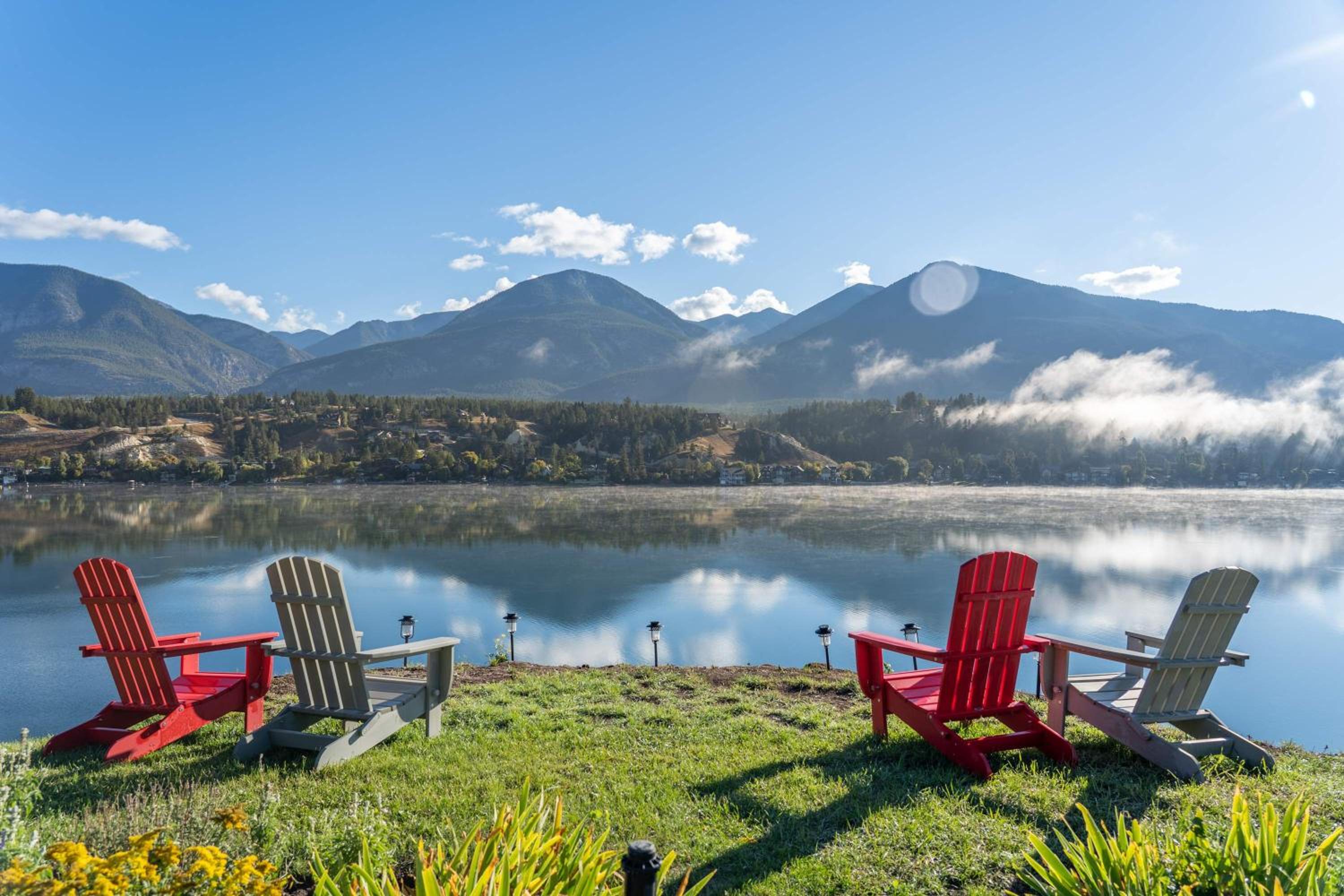 The Aura I Lake View I Hot Tub I Sleeps 27 Guests