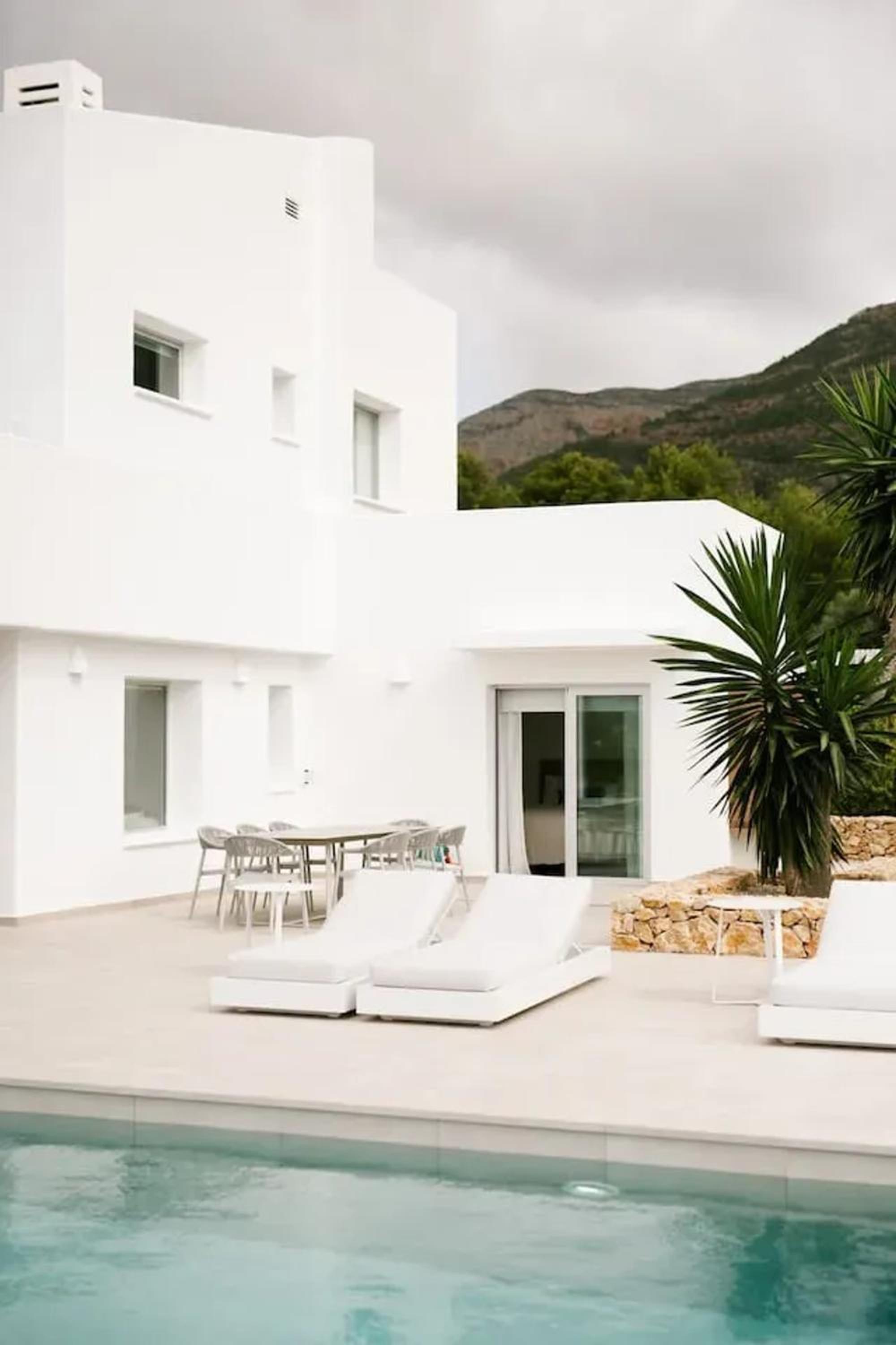 Spacious Villa in Javea with Private Pool