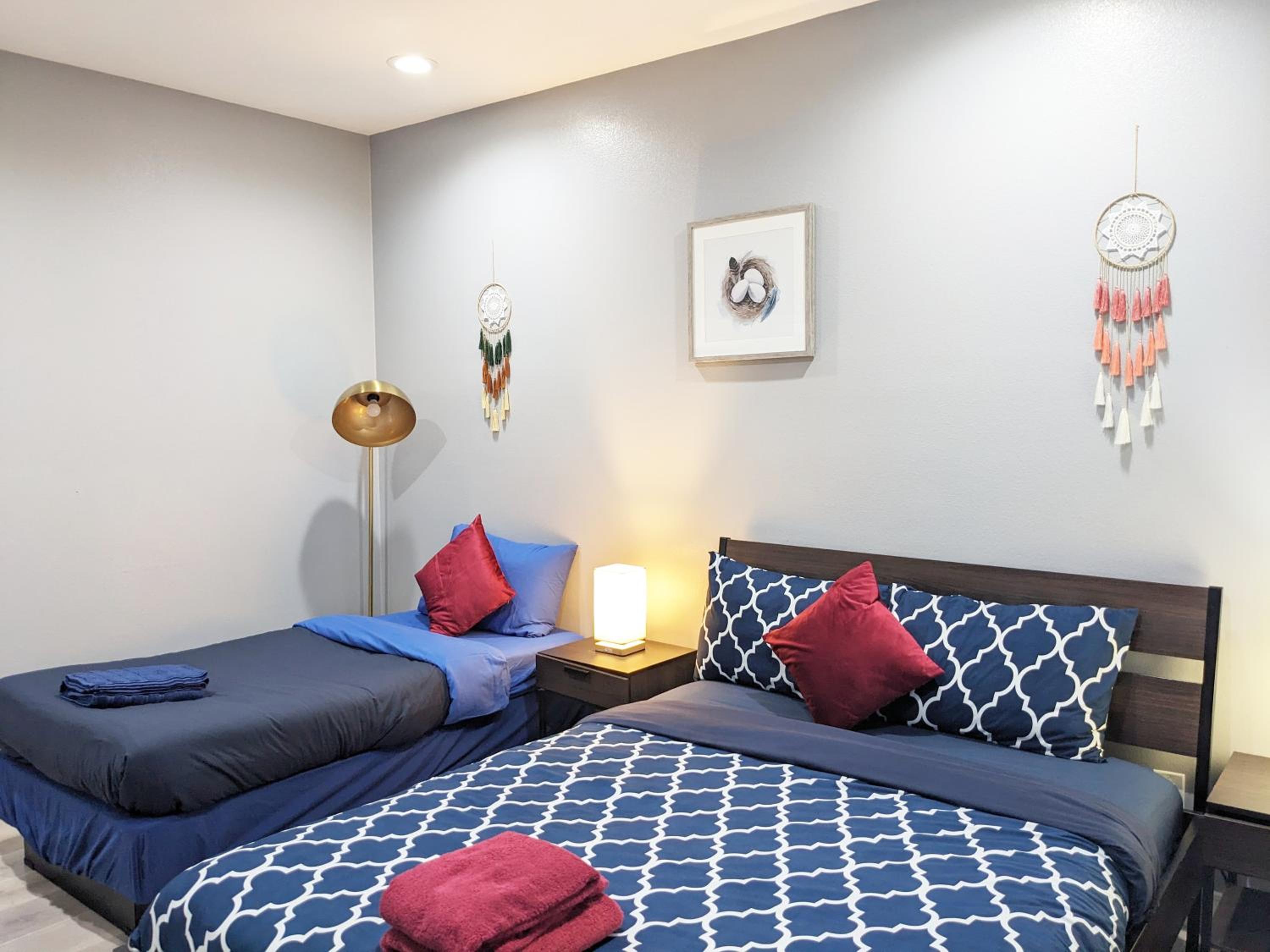 Lucky Charm 4 Bedroom Mid-City Apartment