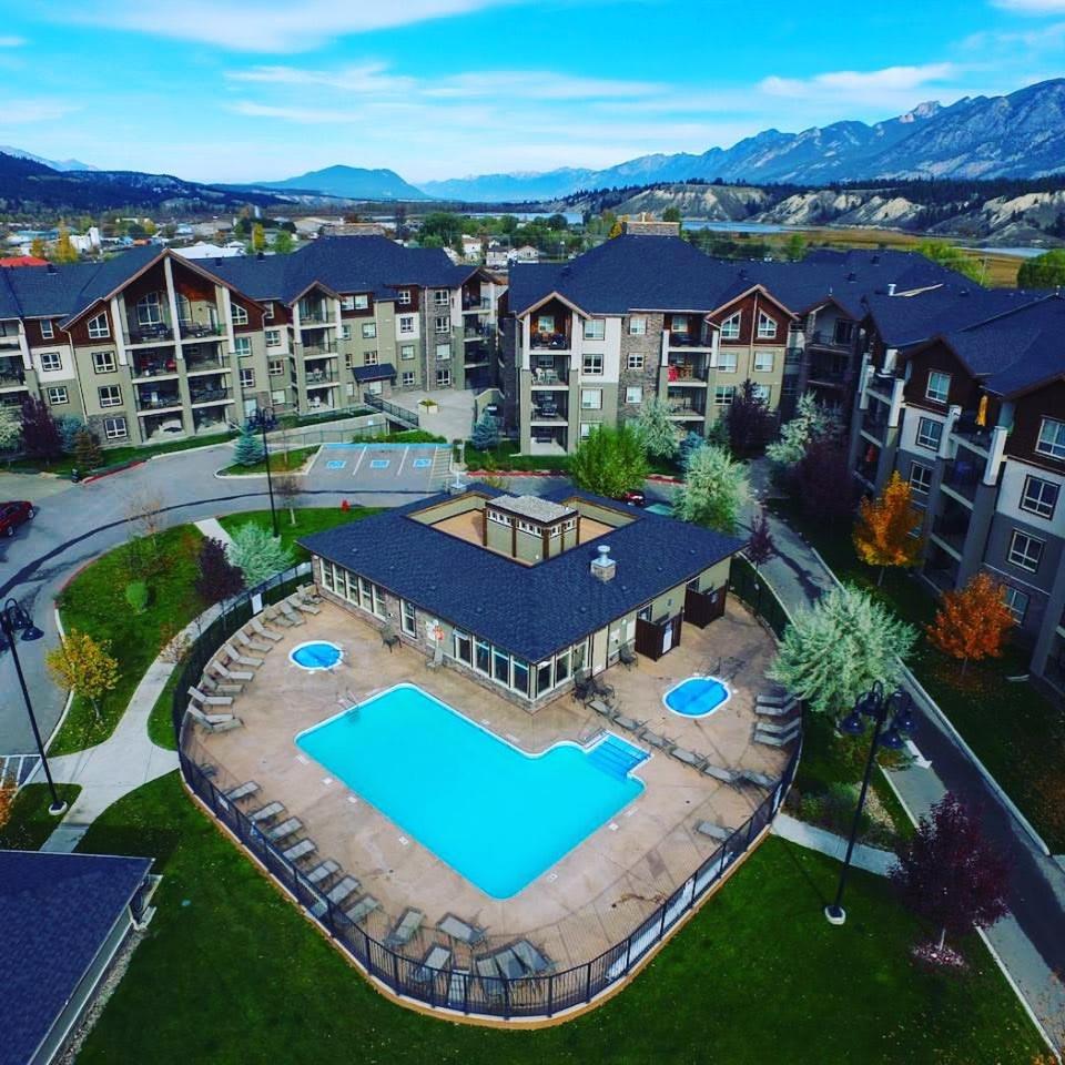 Cozy Mountain I Hot Tub & Pool I Close 2 Lake I TV