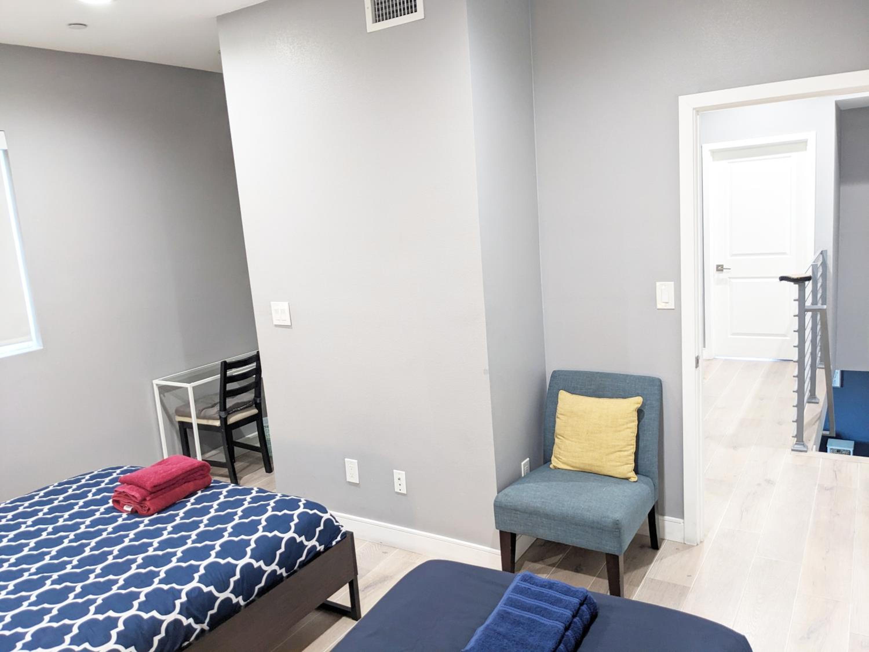 Lucky Charm 4 Bedroom Mid-City Apartment
