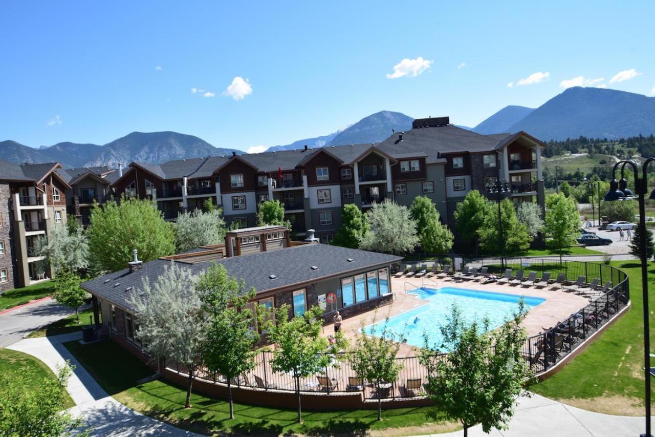 Cozy Mountain I Hot Tub & Pool I Close 2 Lake I TV