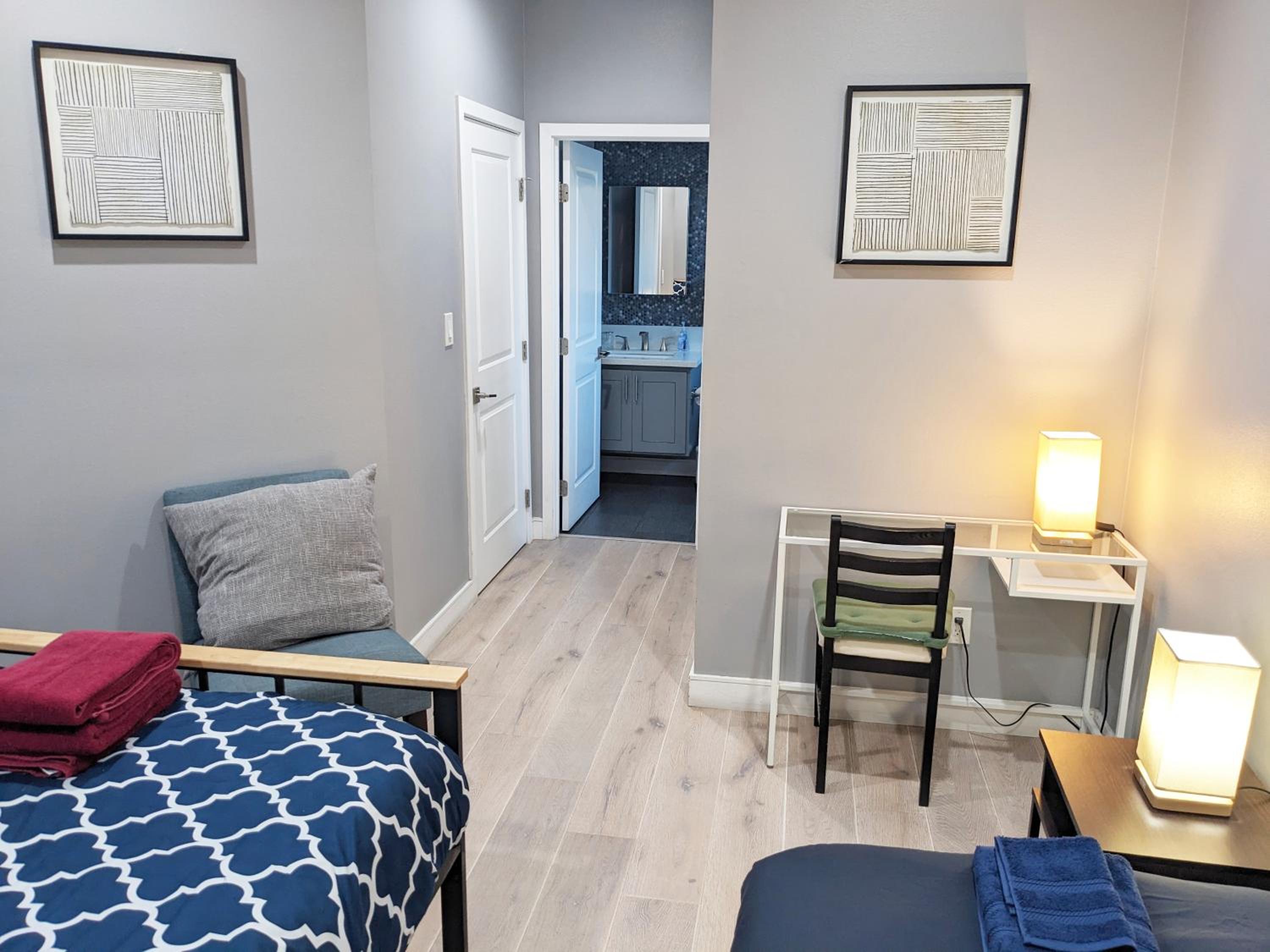 Lucky Charm 4 Bedroom Mid-City Apartment