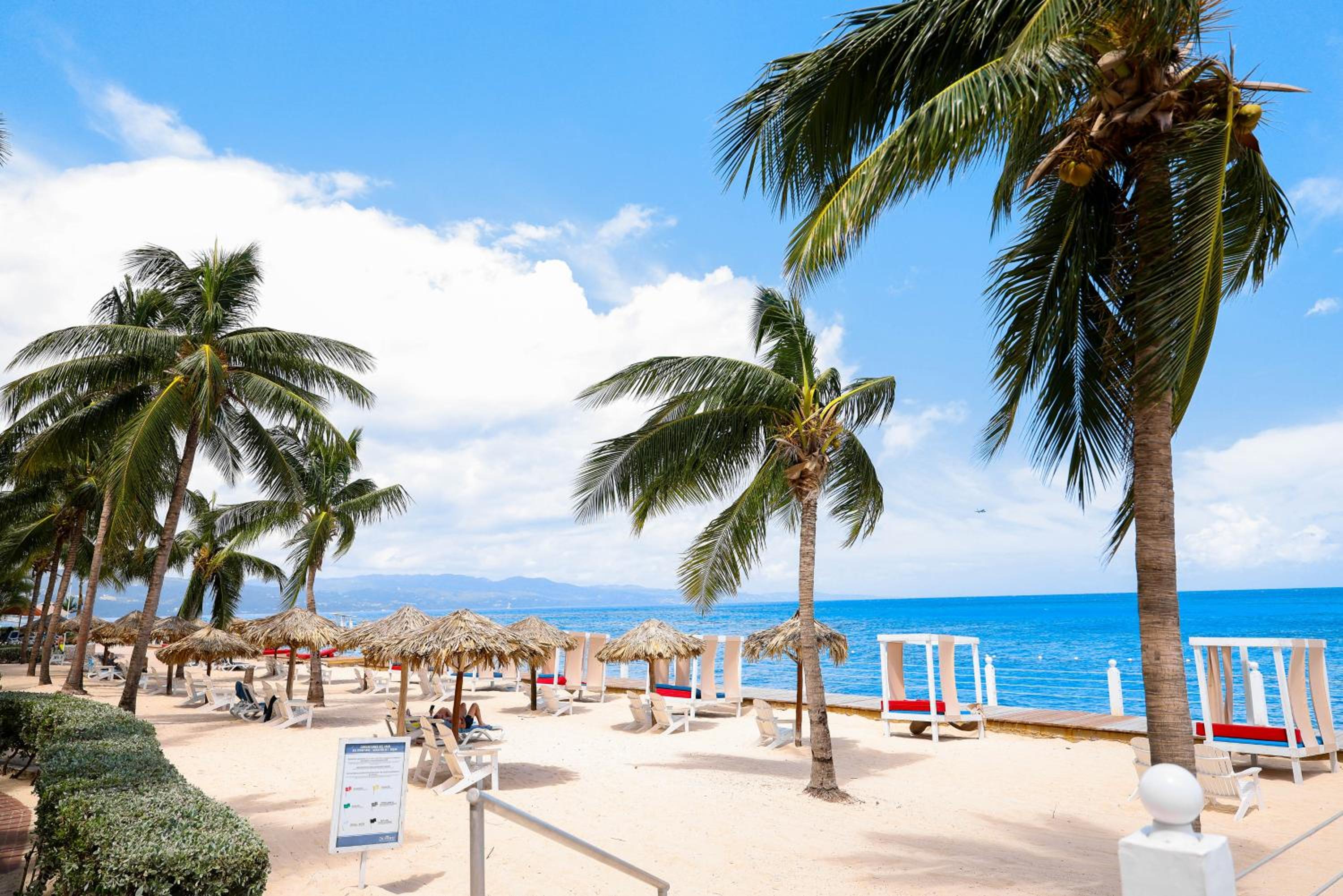Grand Decameron Montego Beach, A Trademark All-Inclusive Resort view 2