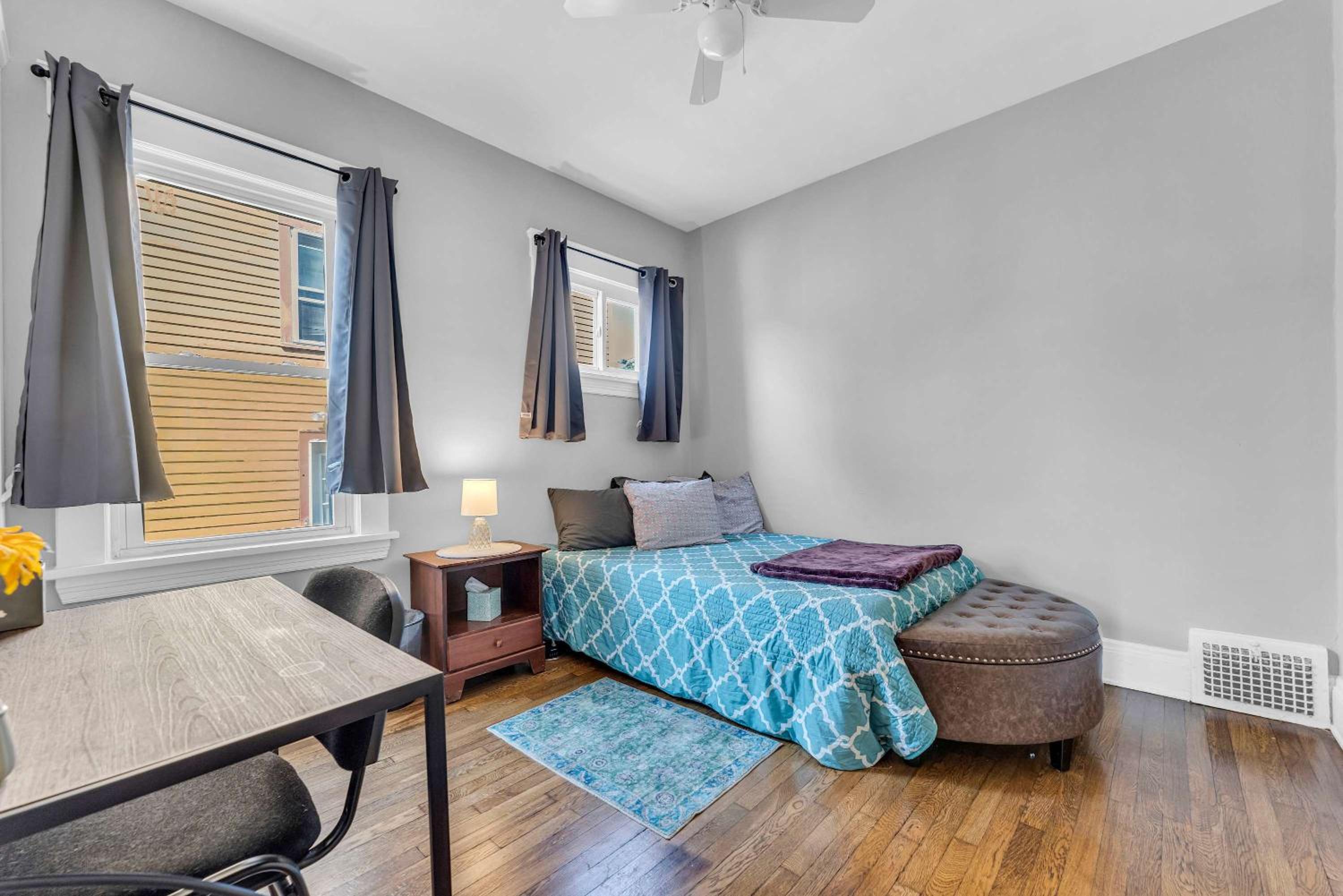Beautifully Remodeled Duplex Apt in West Blvd view 4