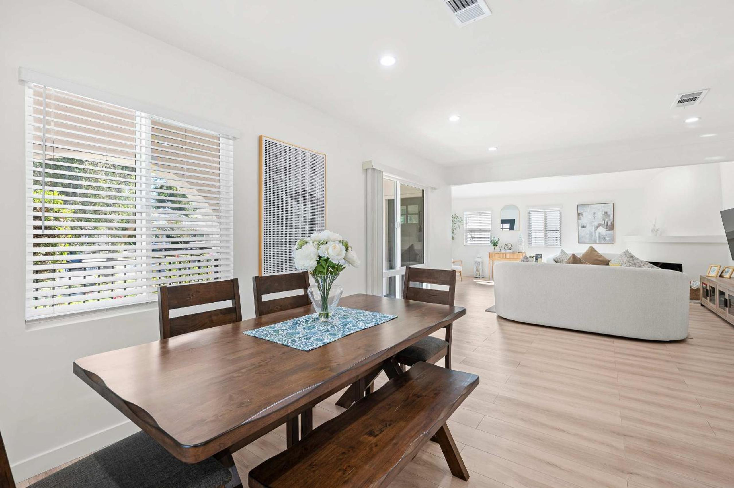 Spacious Modern Retreat w Luxury Amenities & Style