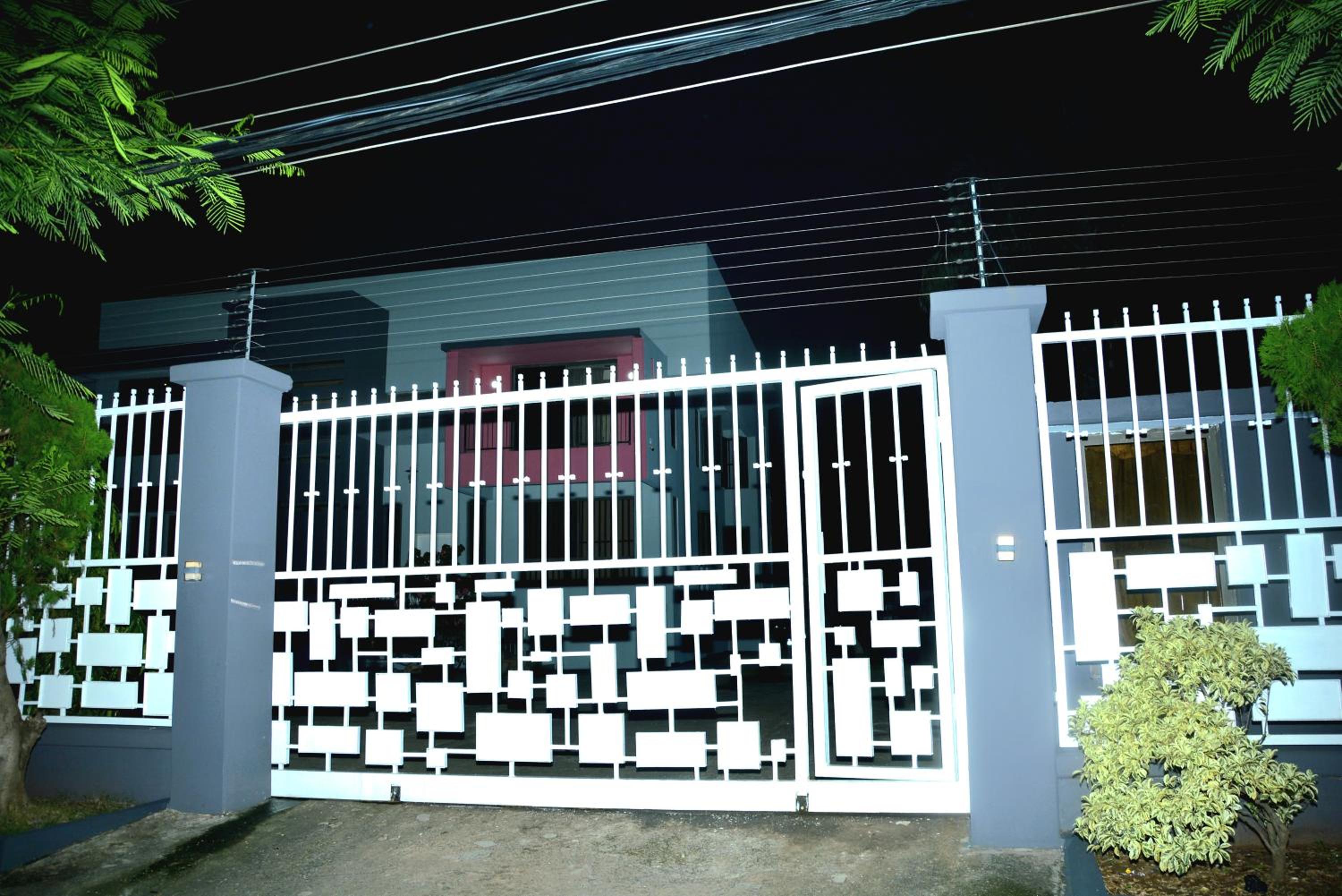 House 3