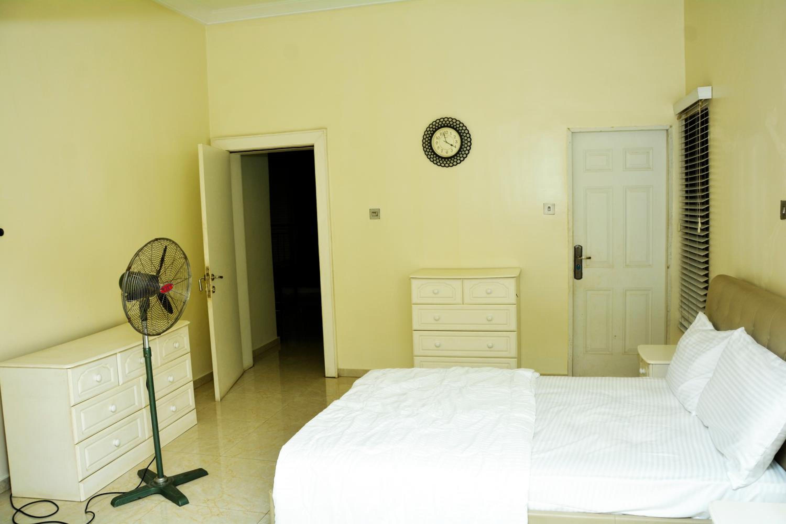 House 3, photo 24