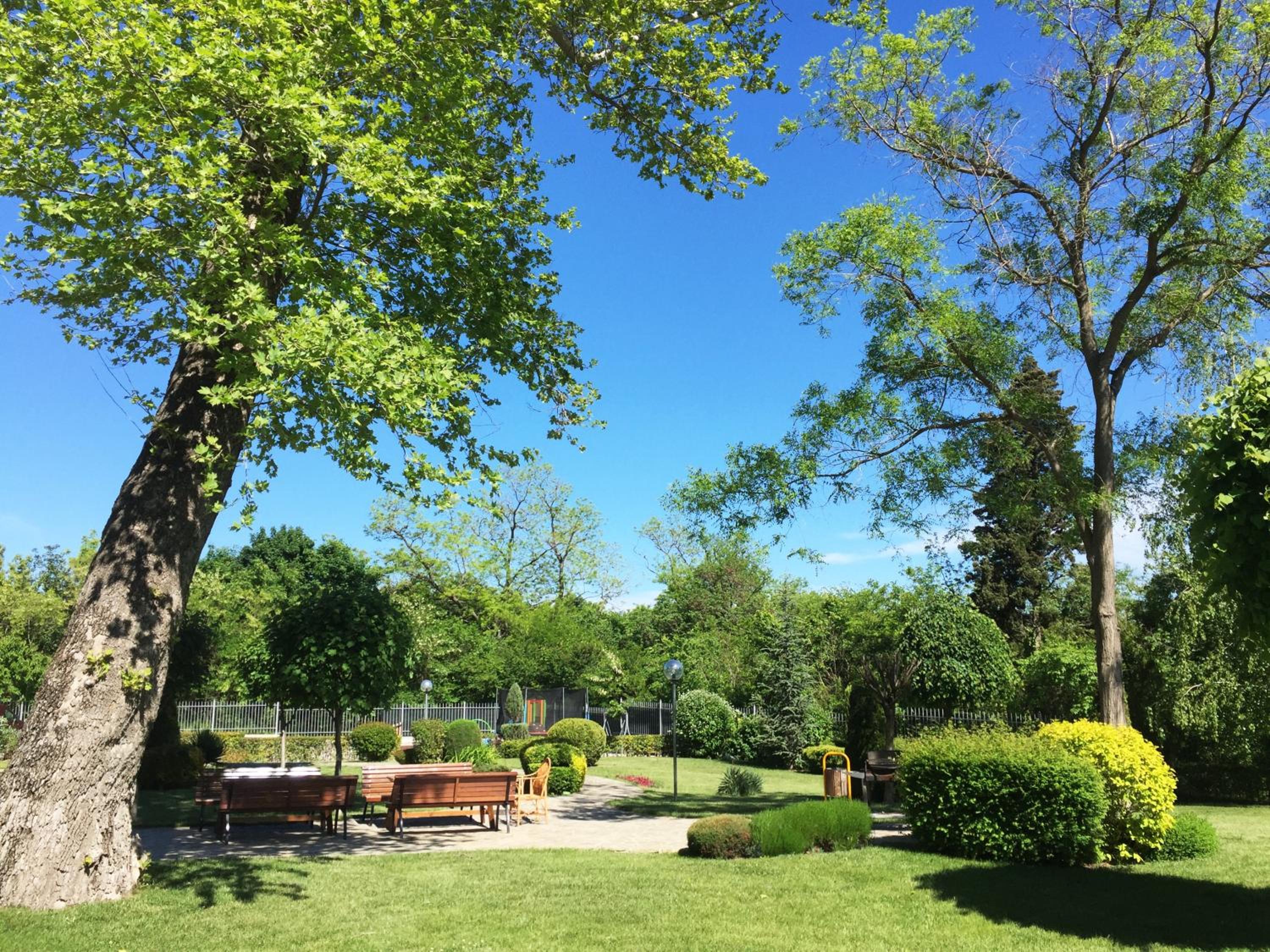 Varna Garden View Apartment