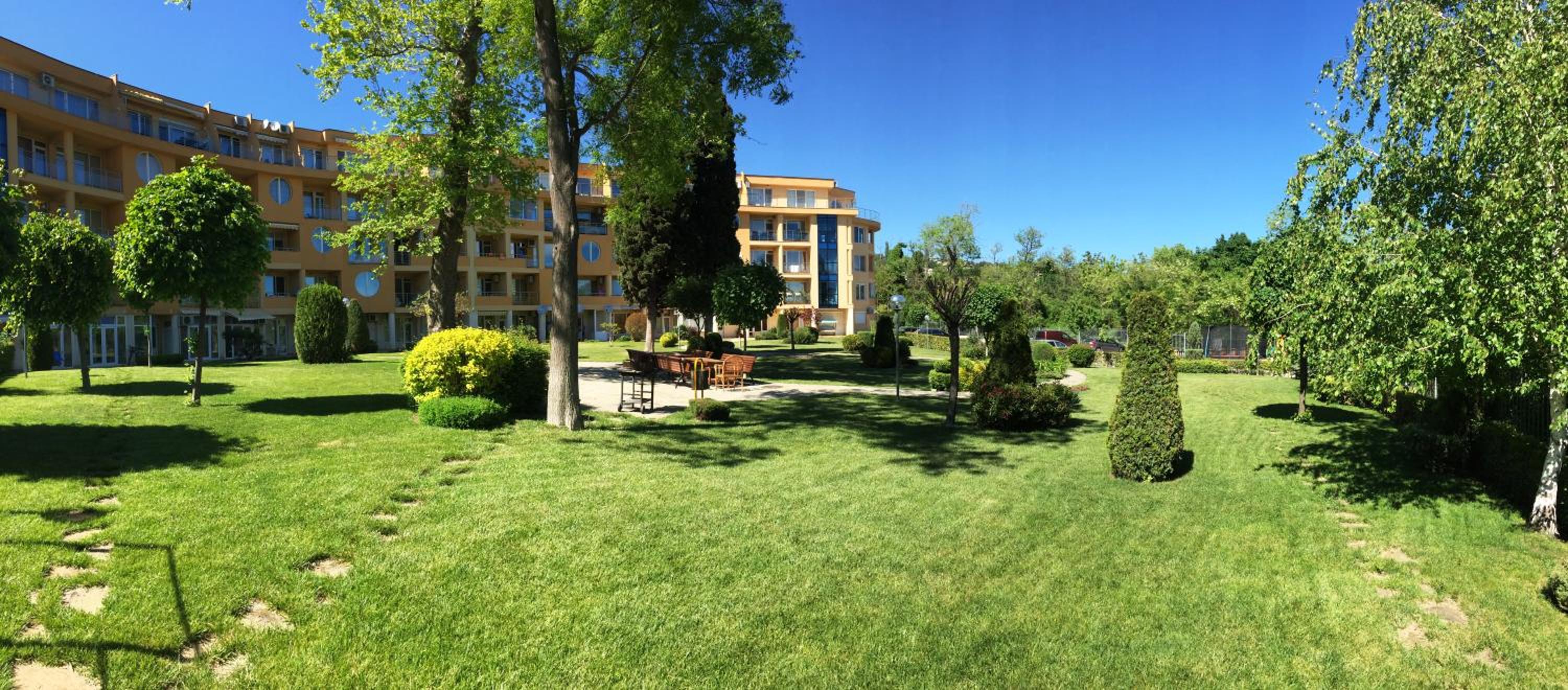 Varna Garden View Apartment