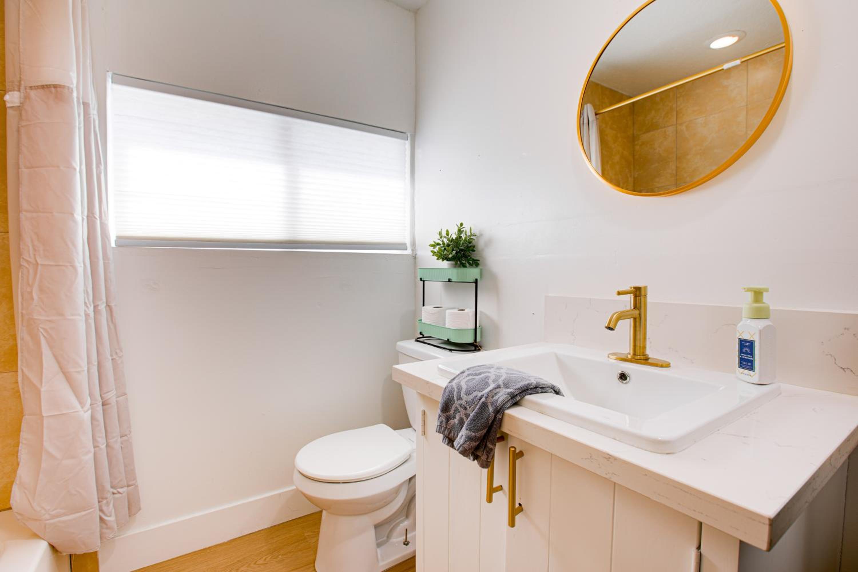 Cozy Private Studio in Granada Hills Near CSUN, Universal - Property Image 13