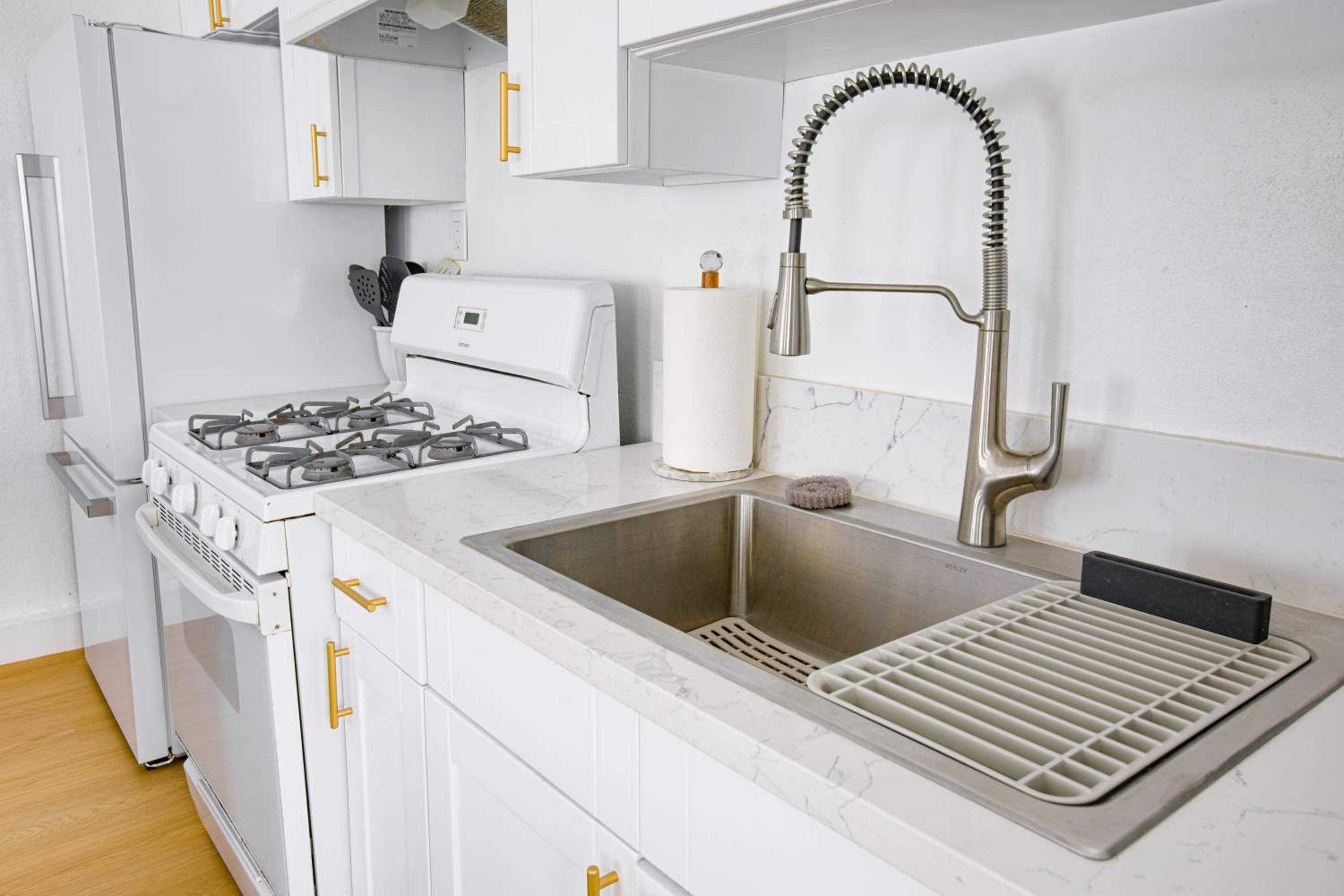 Cozy Private Studio in Granada Hills Near CSUN, Universal - Property Image 20