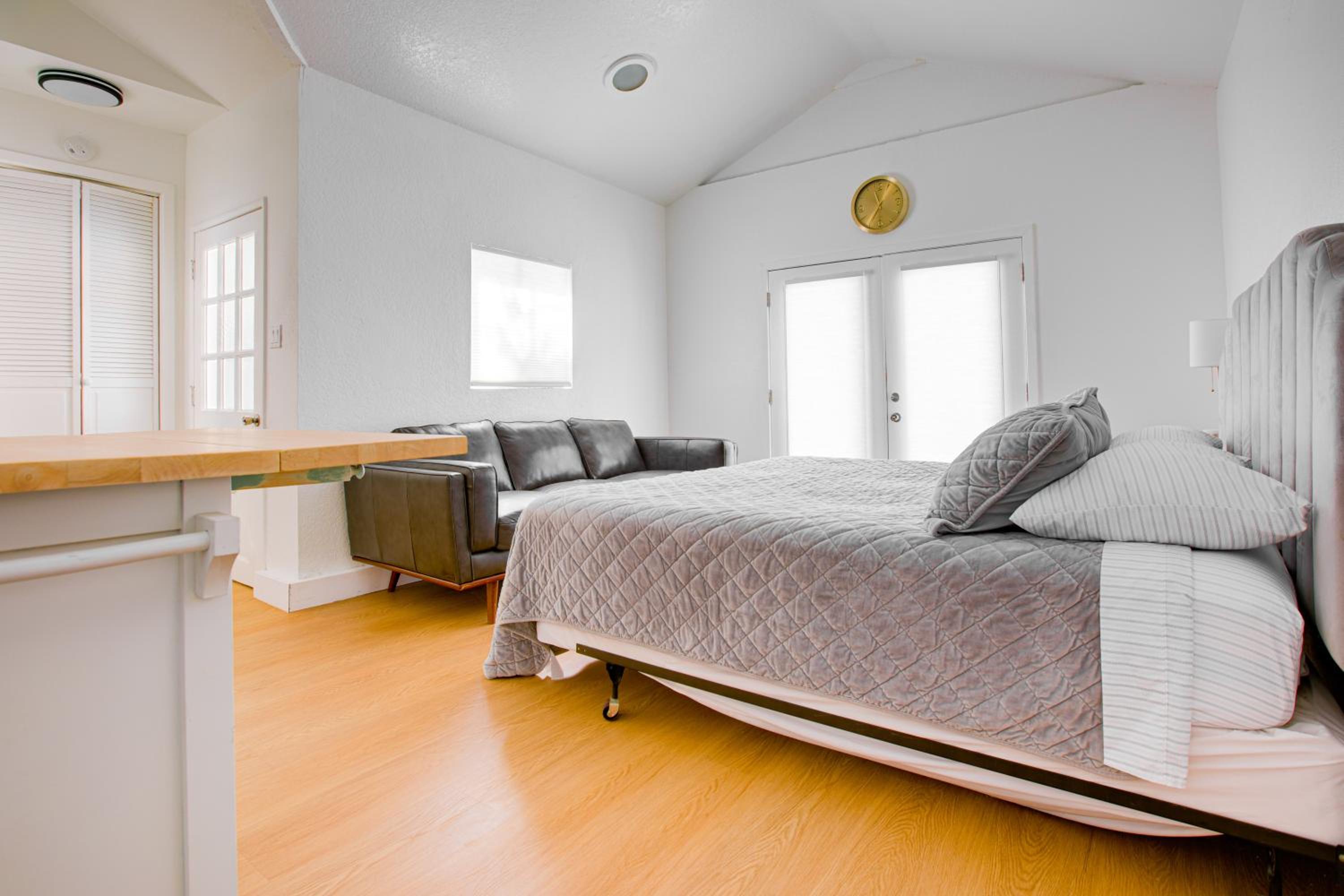 Cozy Private Studio in Granada Hills Near CSUN, Universal - Property Image 6