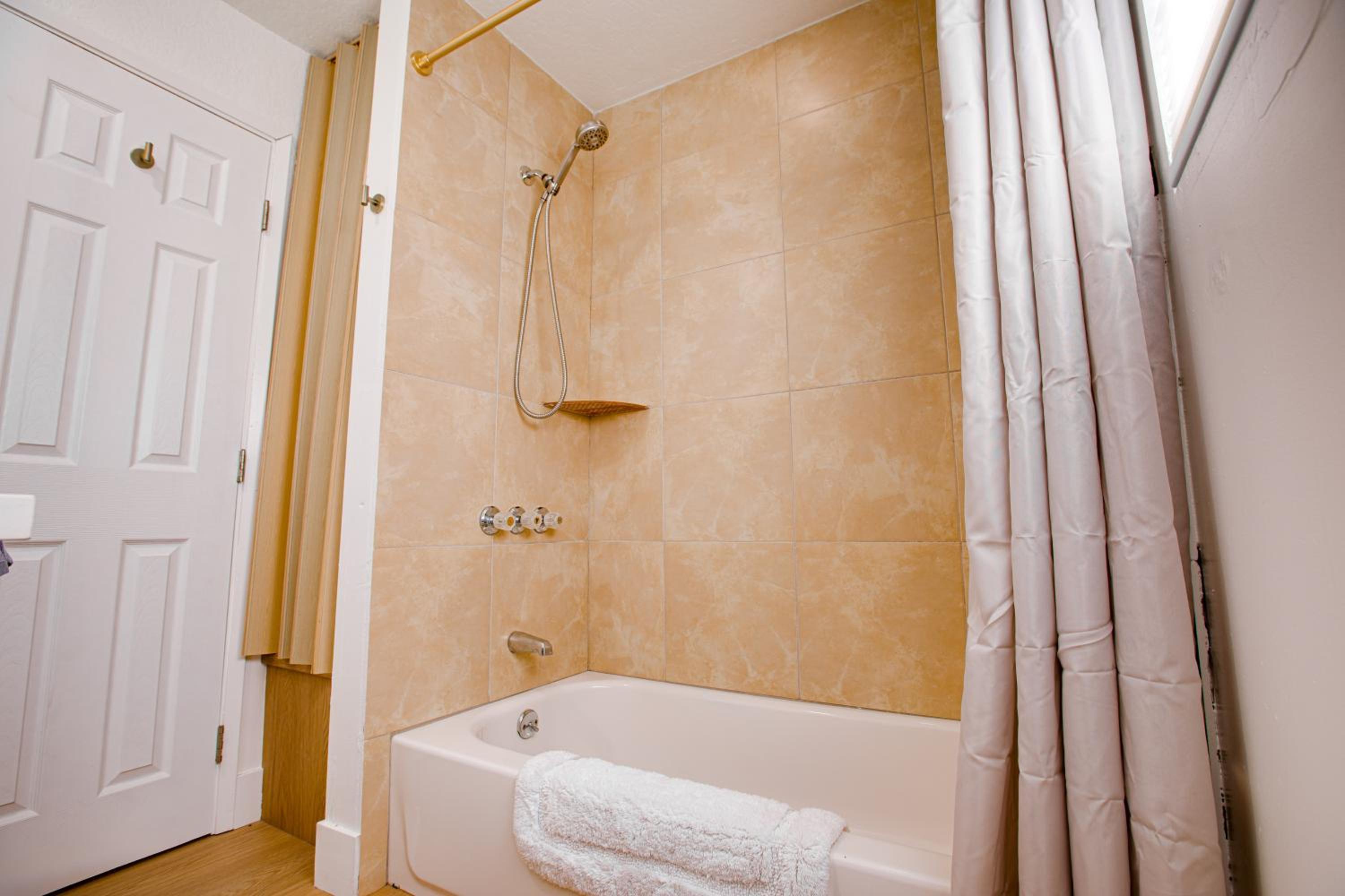 Cozy Private Studio in Granada Hills Near CSUN, Universal - Property Image 24