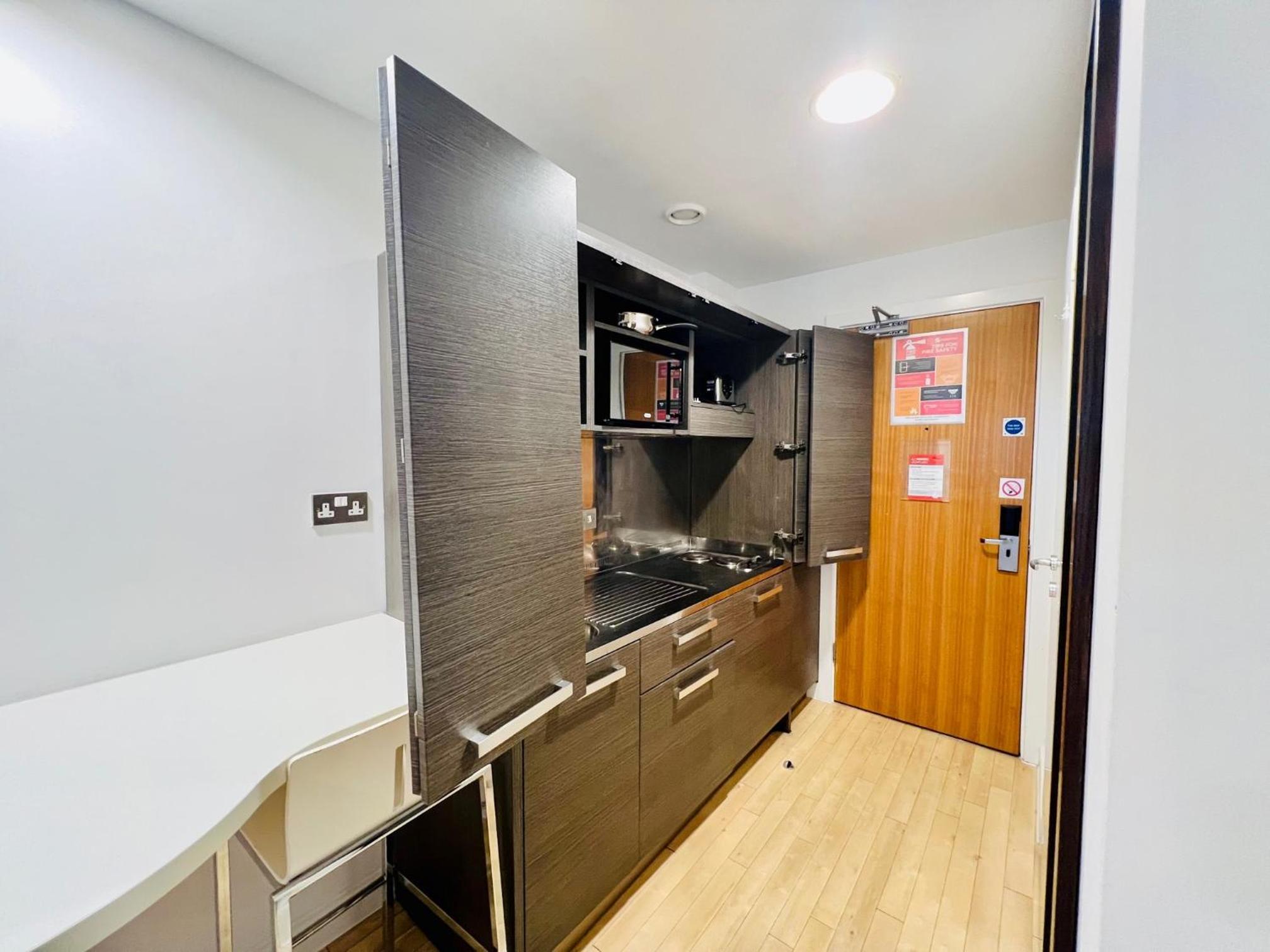 Stuhomes - Arundel House