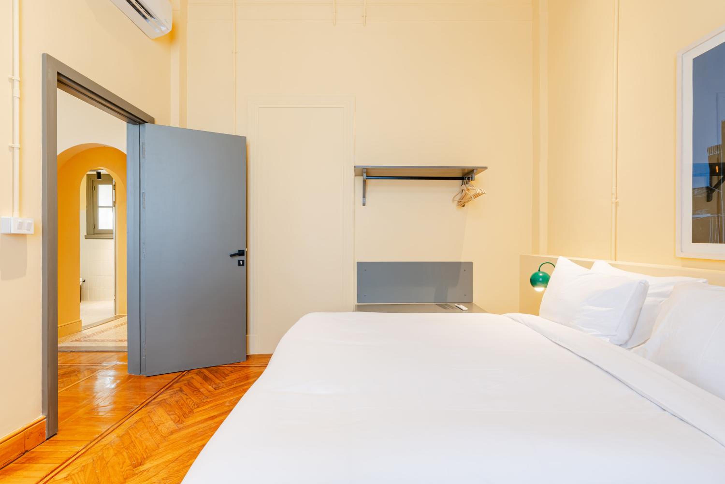 grey l studio apartments Downtown Alexandria Menasce House - Image 3