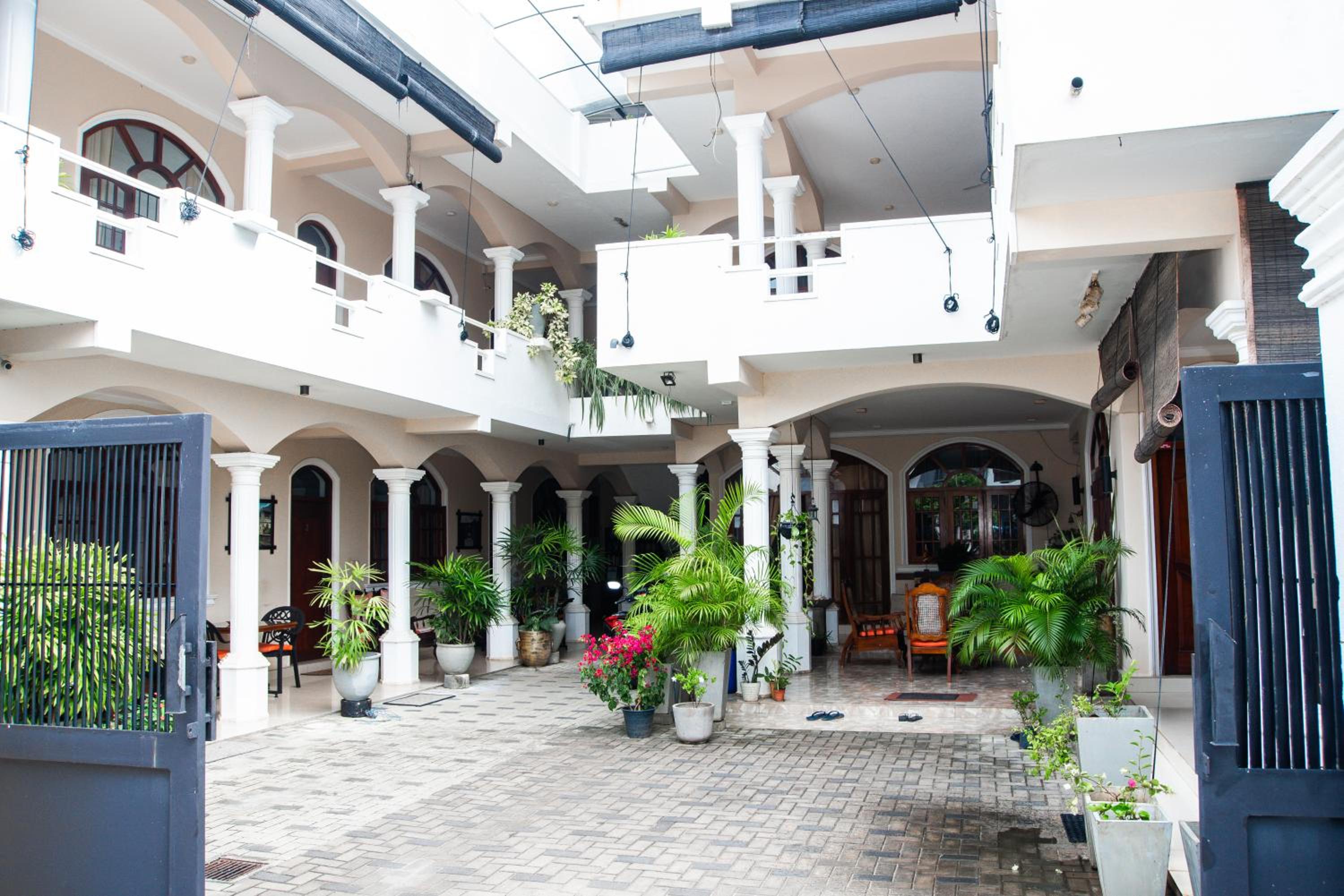Angel Inn Guest House