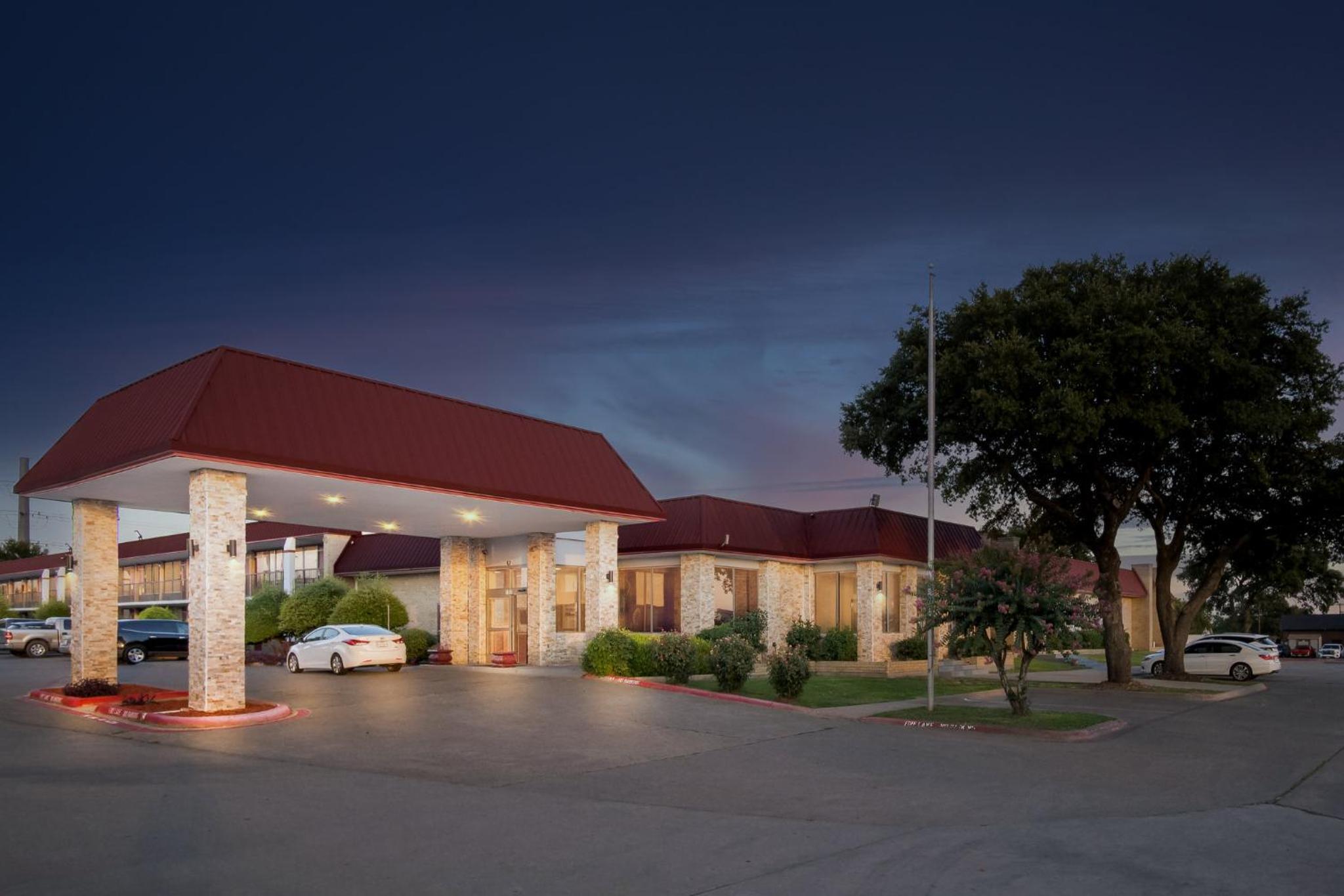 Red Roof Inn Conference Center McKinney - Property Image 33