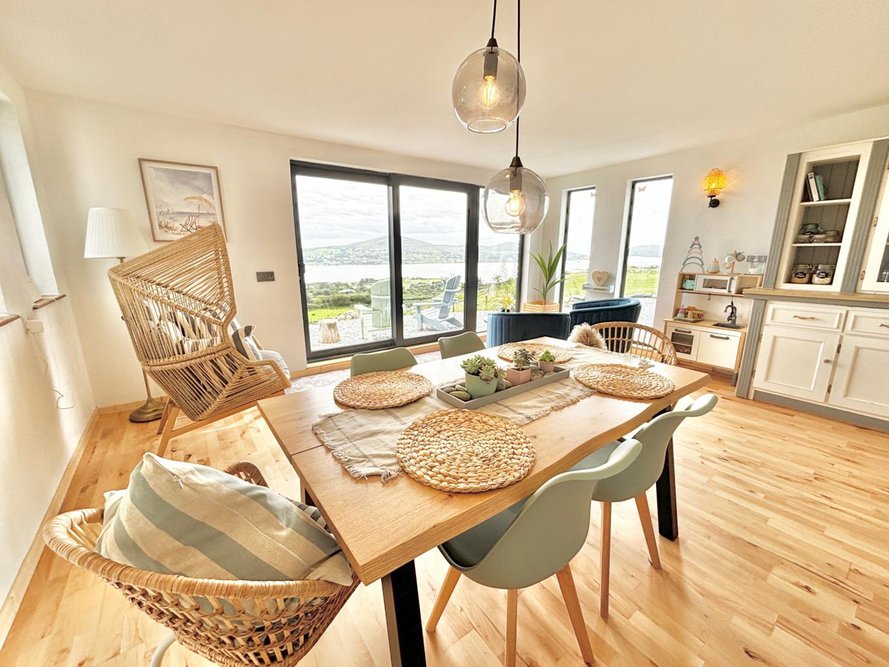 Laughing Seagull Cottage - Sea Views and Sauna