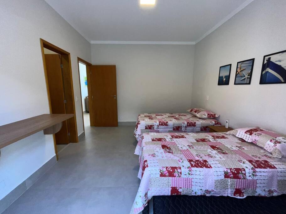 Casa Mero no Residencial Mar Verde em Caraguatatuba