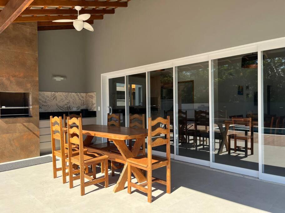 Casa Mero no Residencial Mar Verde em Caraguatatuba